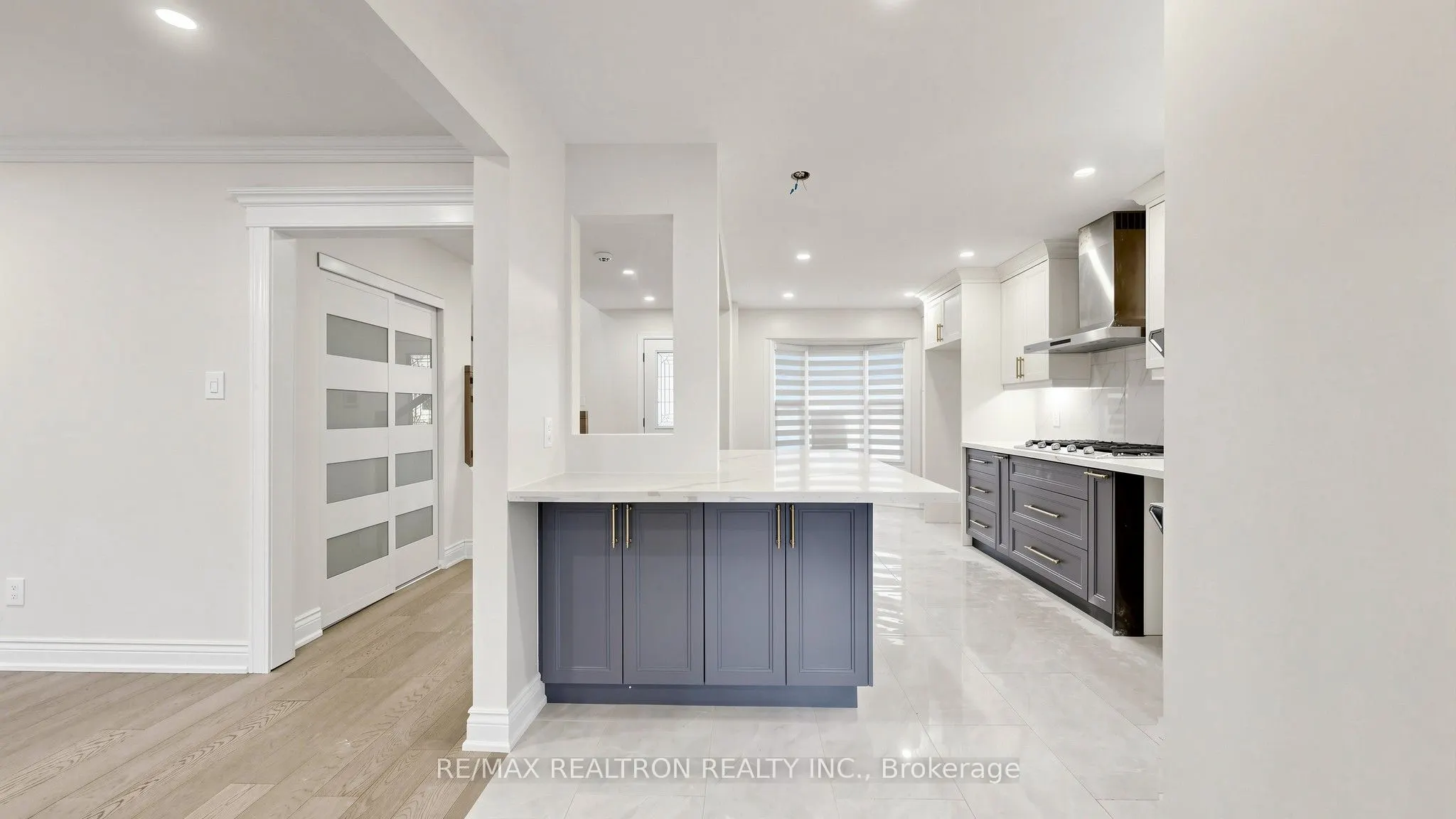 72 Halfmoon Square