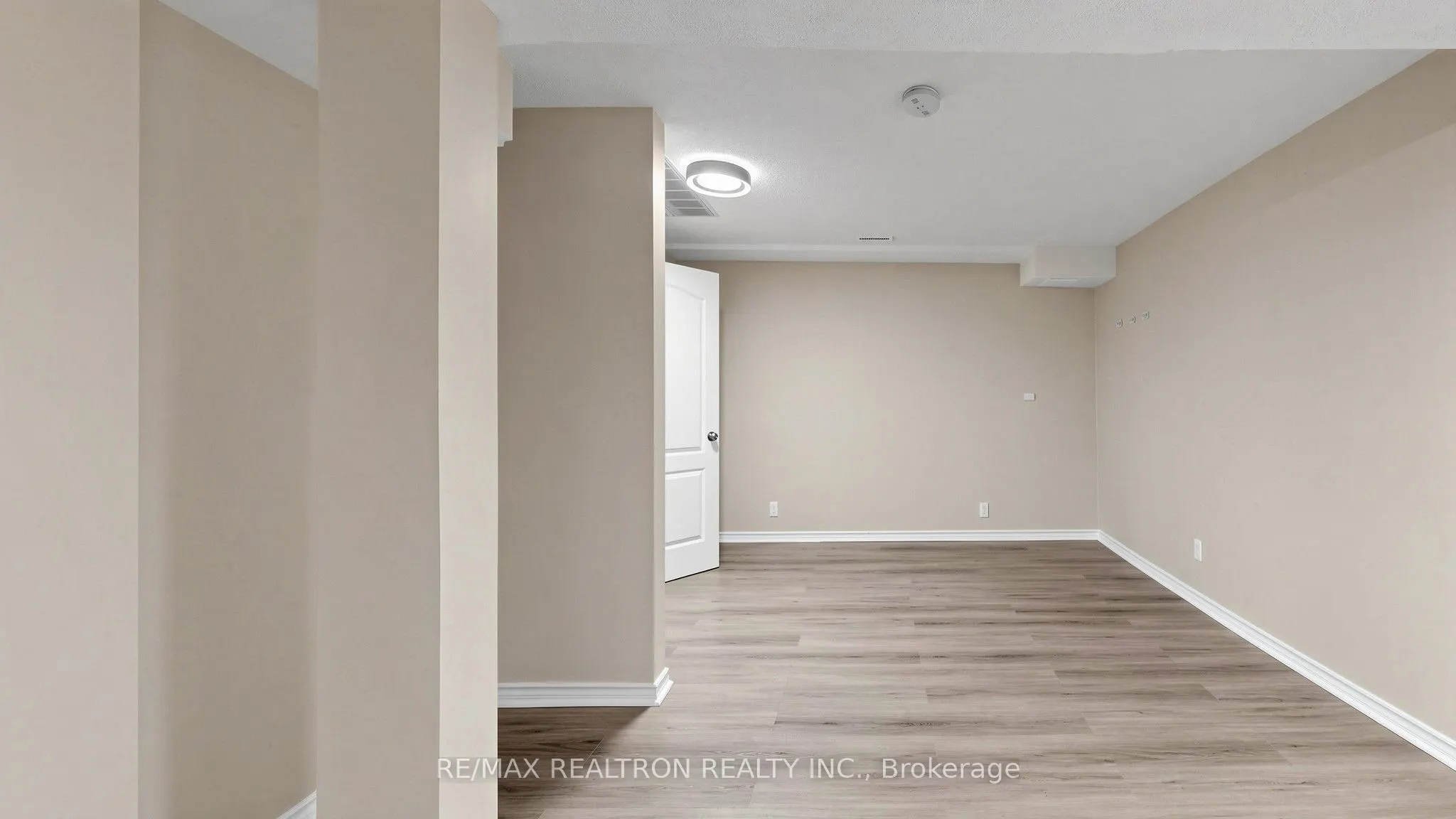 72 Halfmoon Square