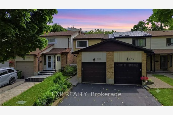102 Red River Crescent
