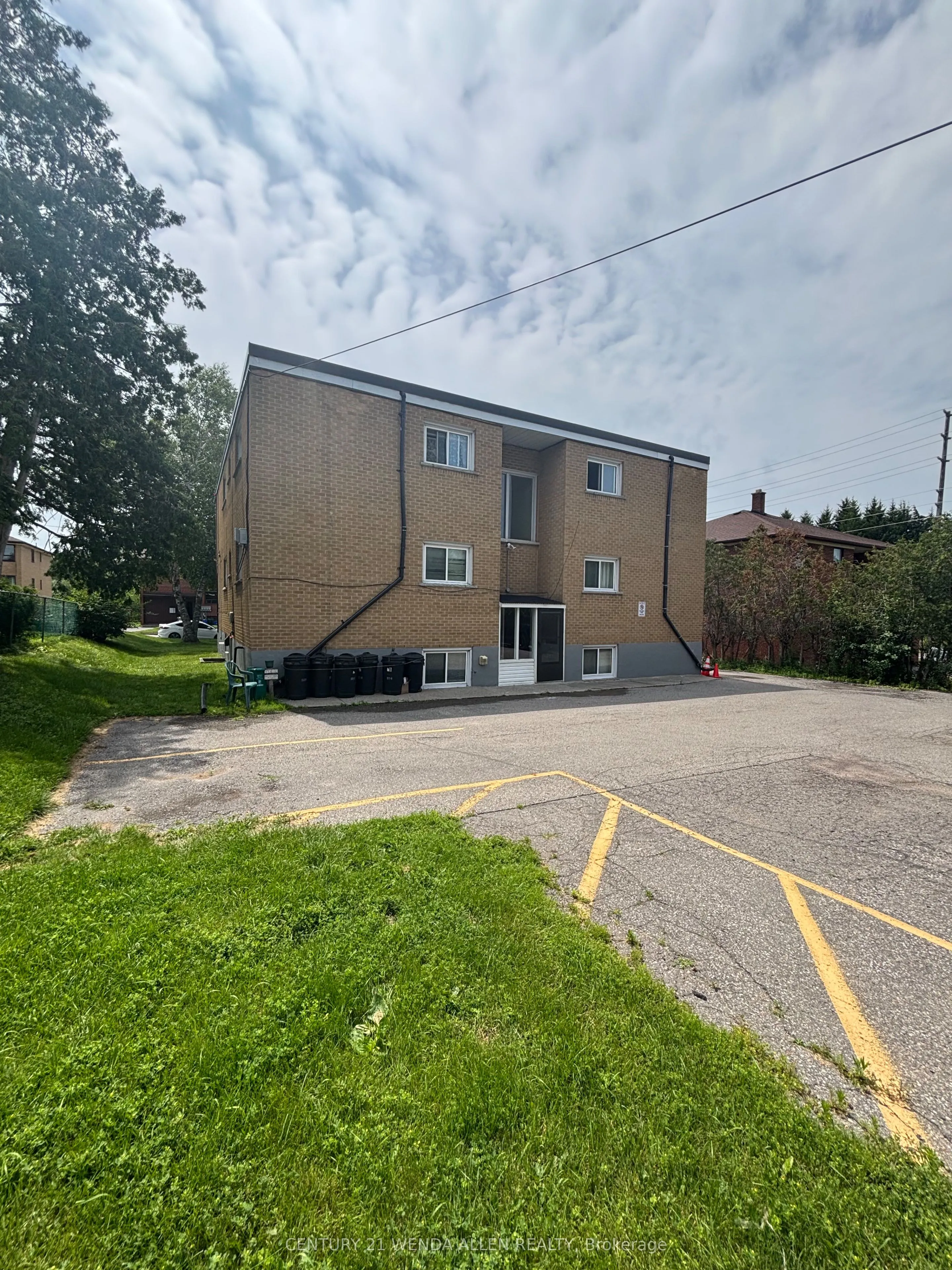 558 Lansdowne Drive