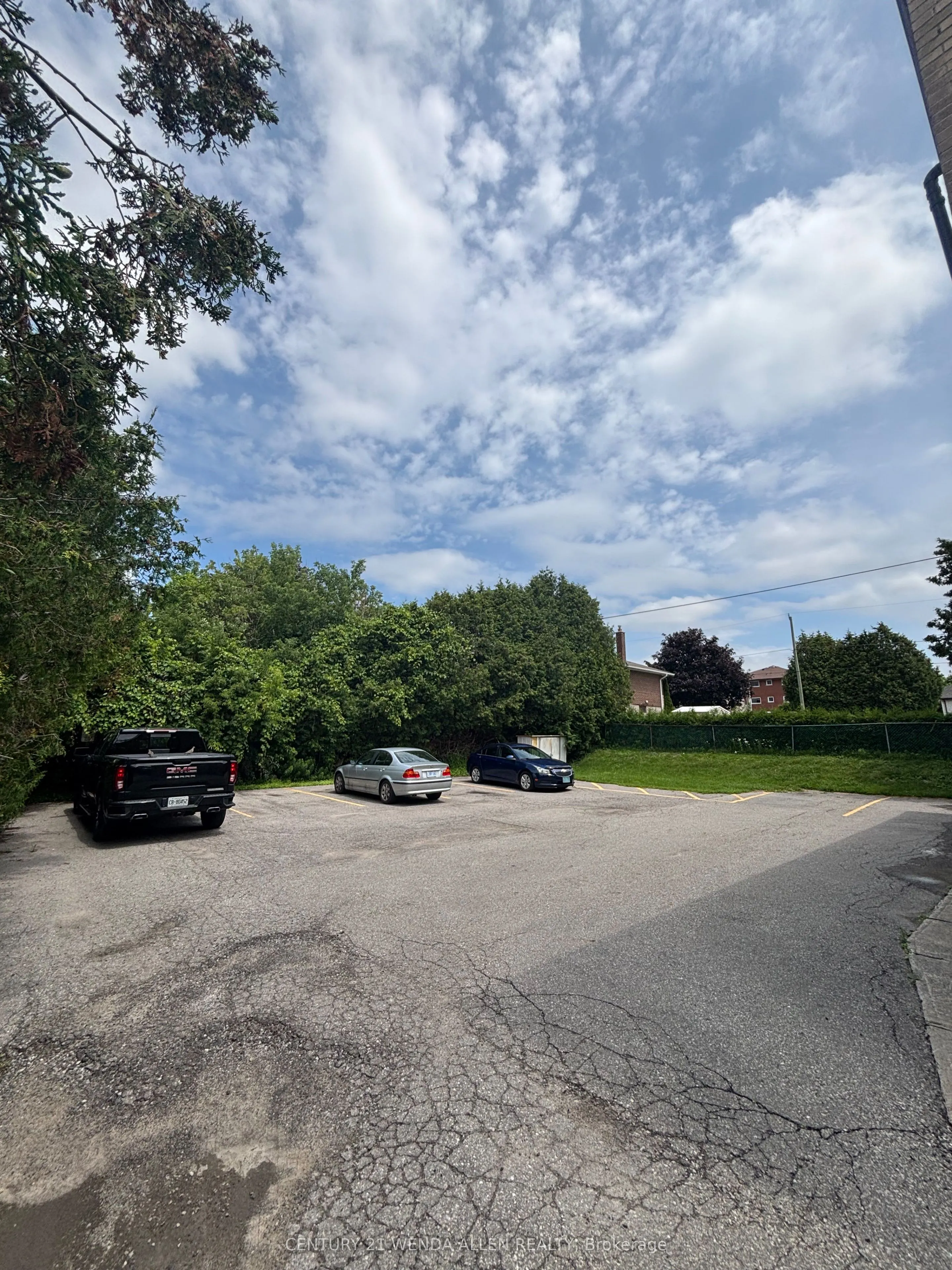 558 Lansdowne Drive