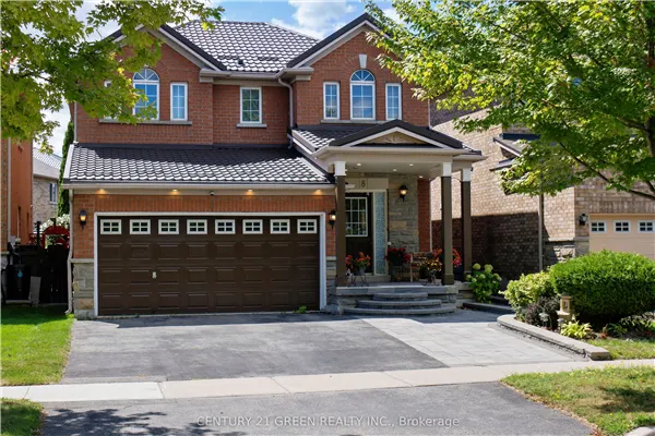 8 Lampman Drive