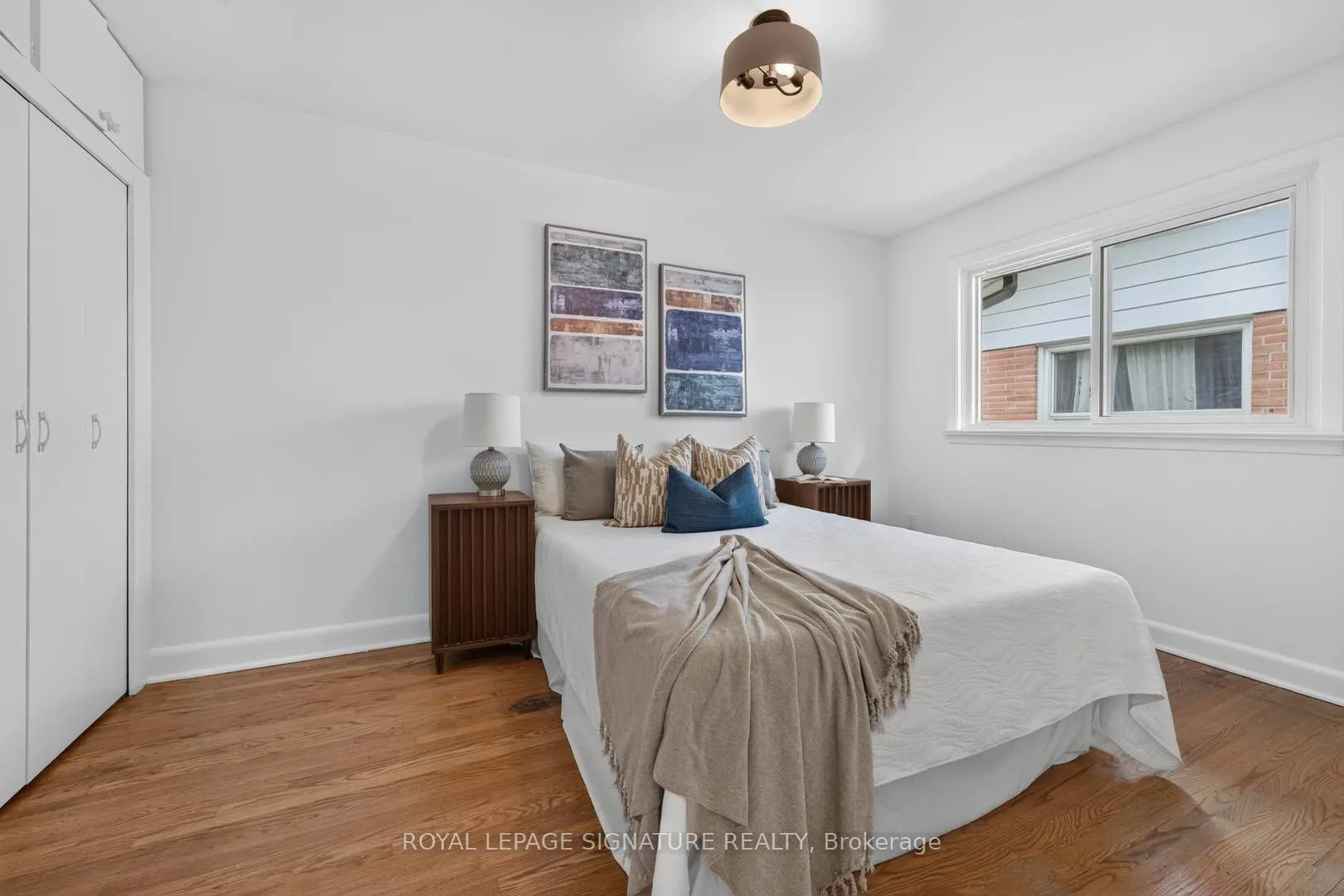 11 Regency Square