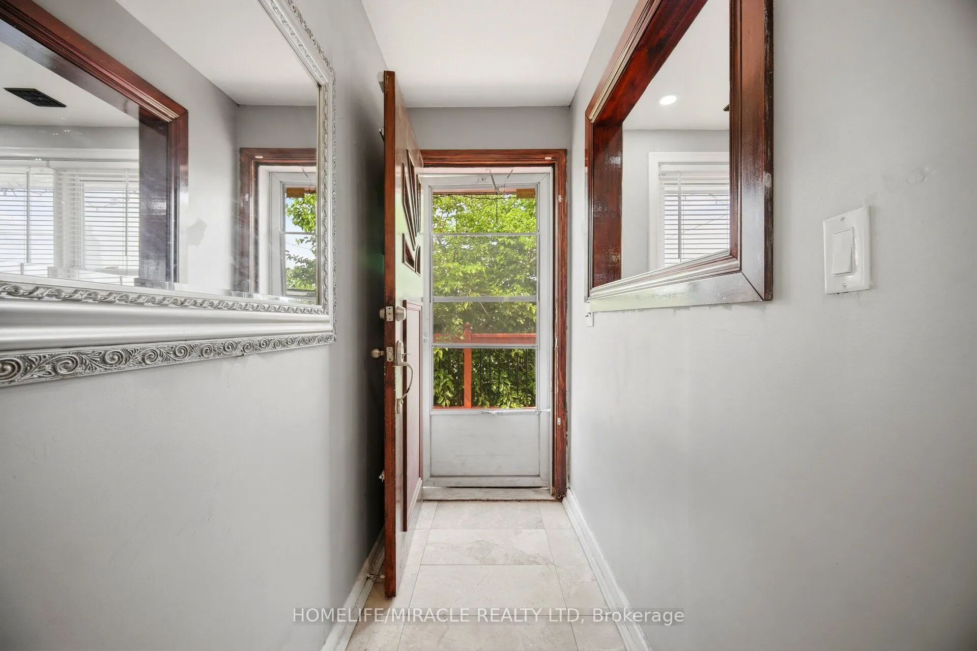 283 Cordova Road