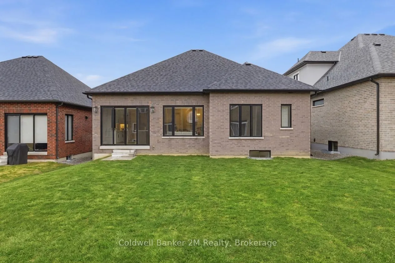 31 Lonetto Street