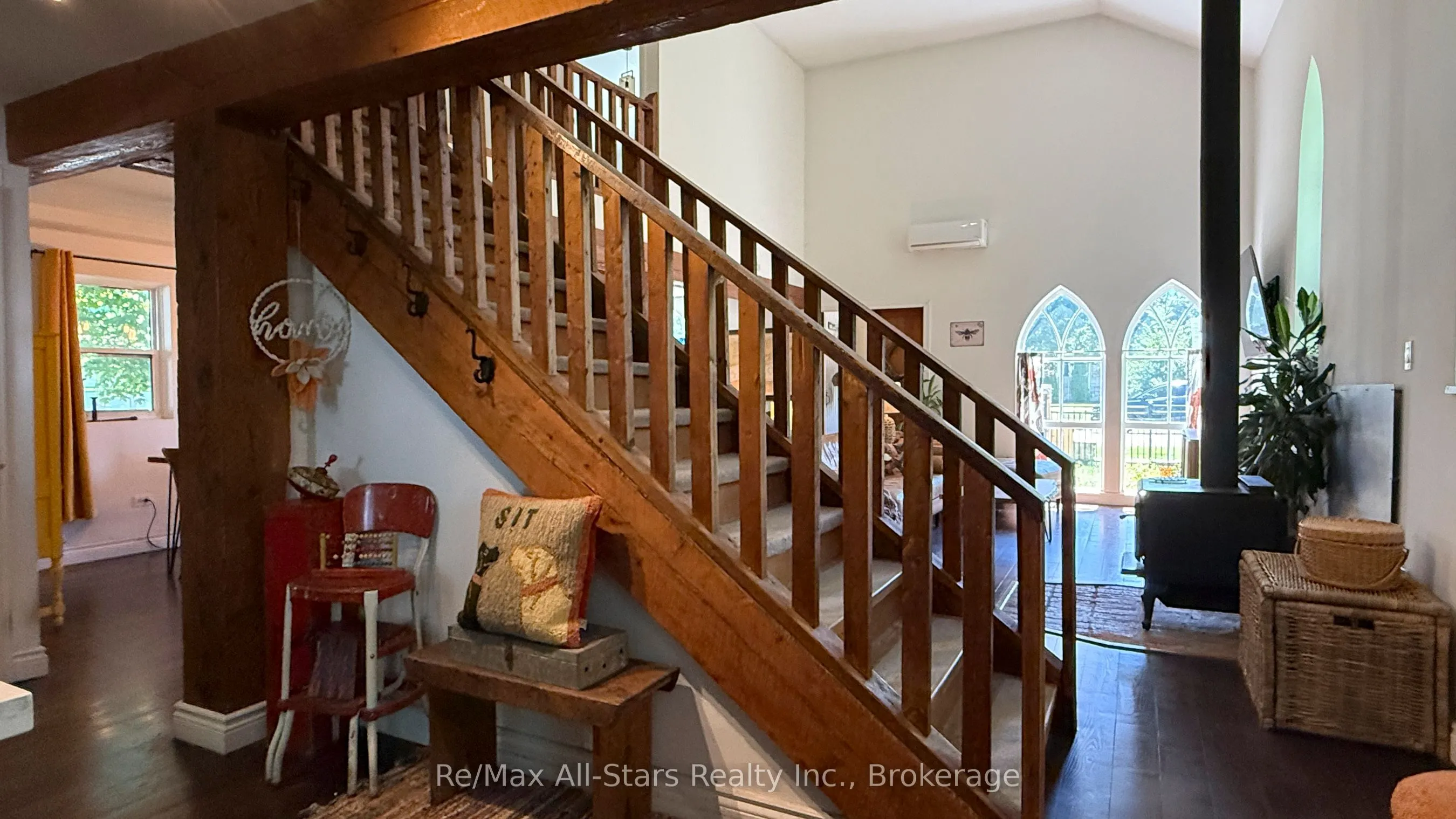36 Emily Street E