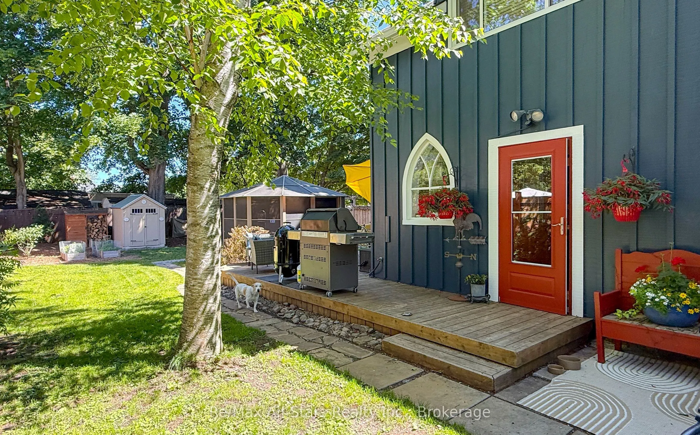 36 Emily Street E