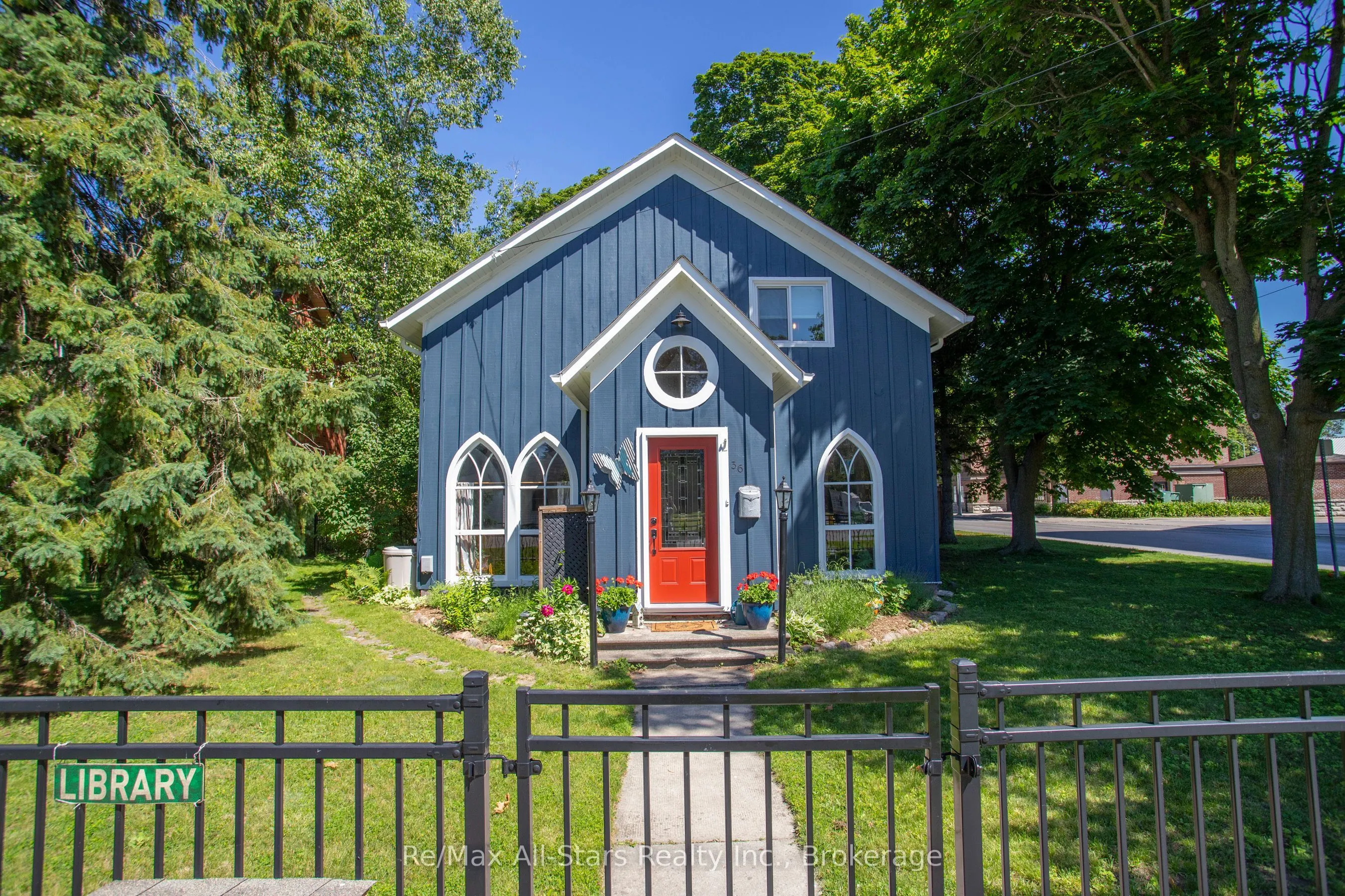 36 Emily Street E