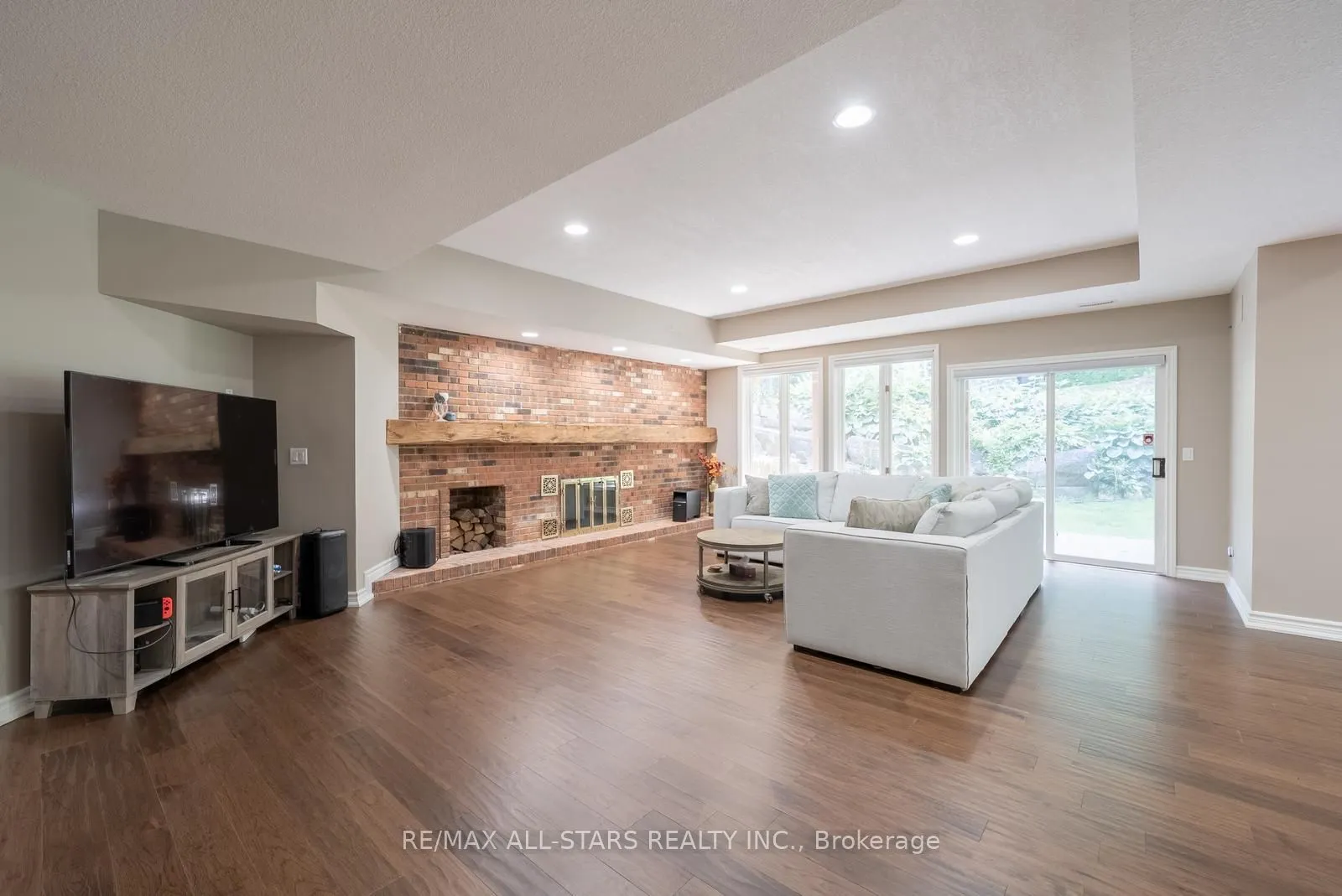 64 Woodbridge Circle