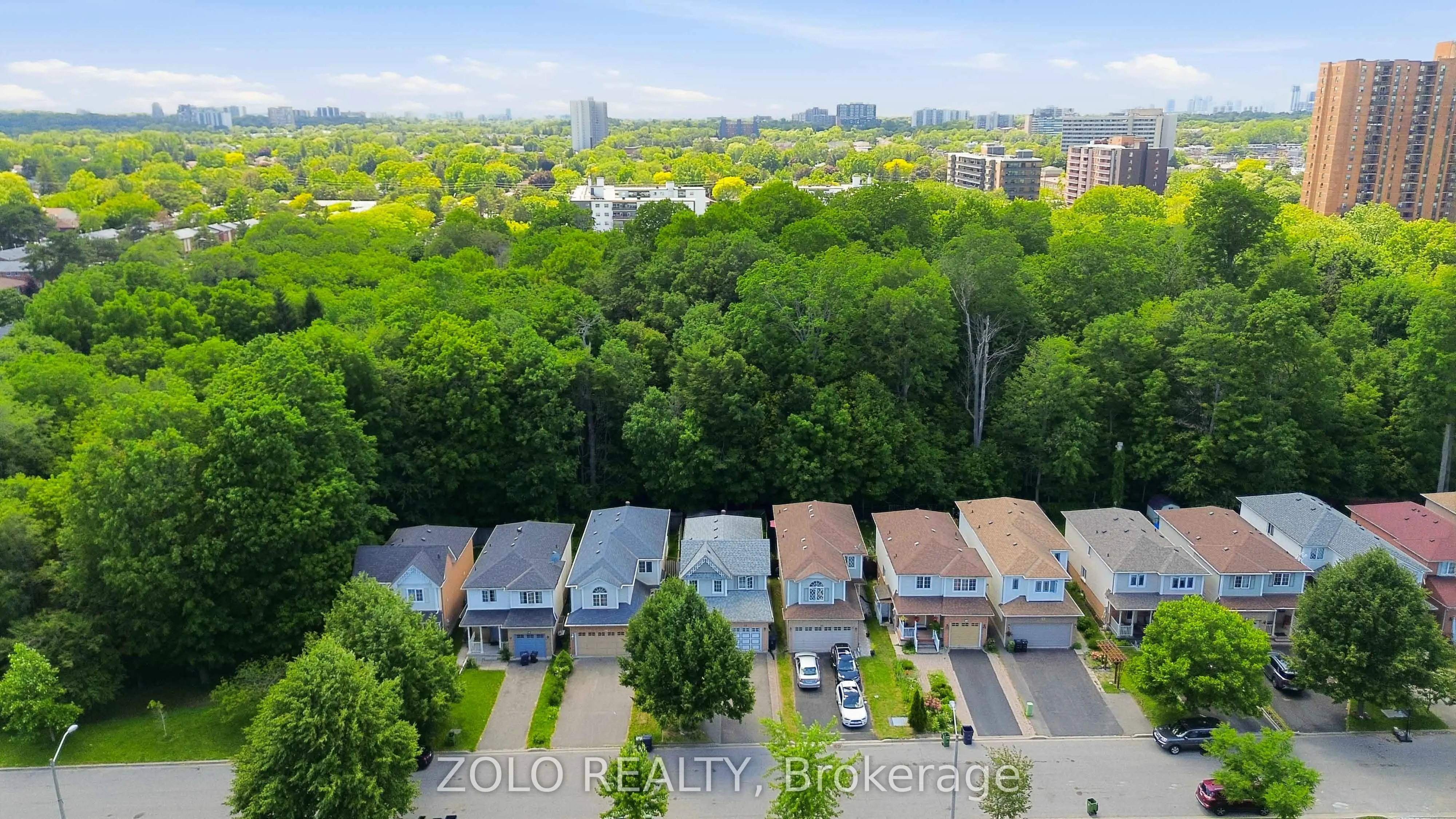 82 Piperbrook Crescent