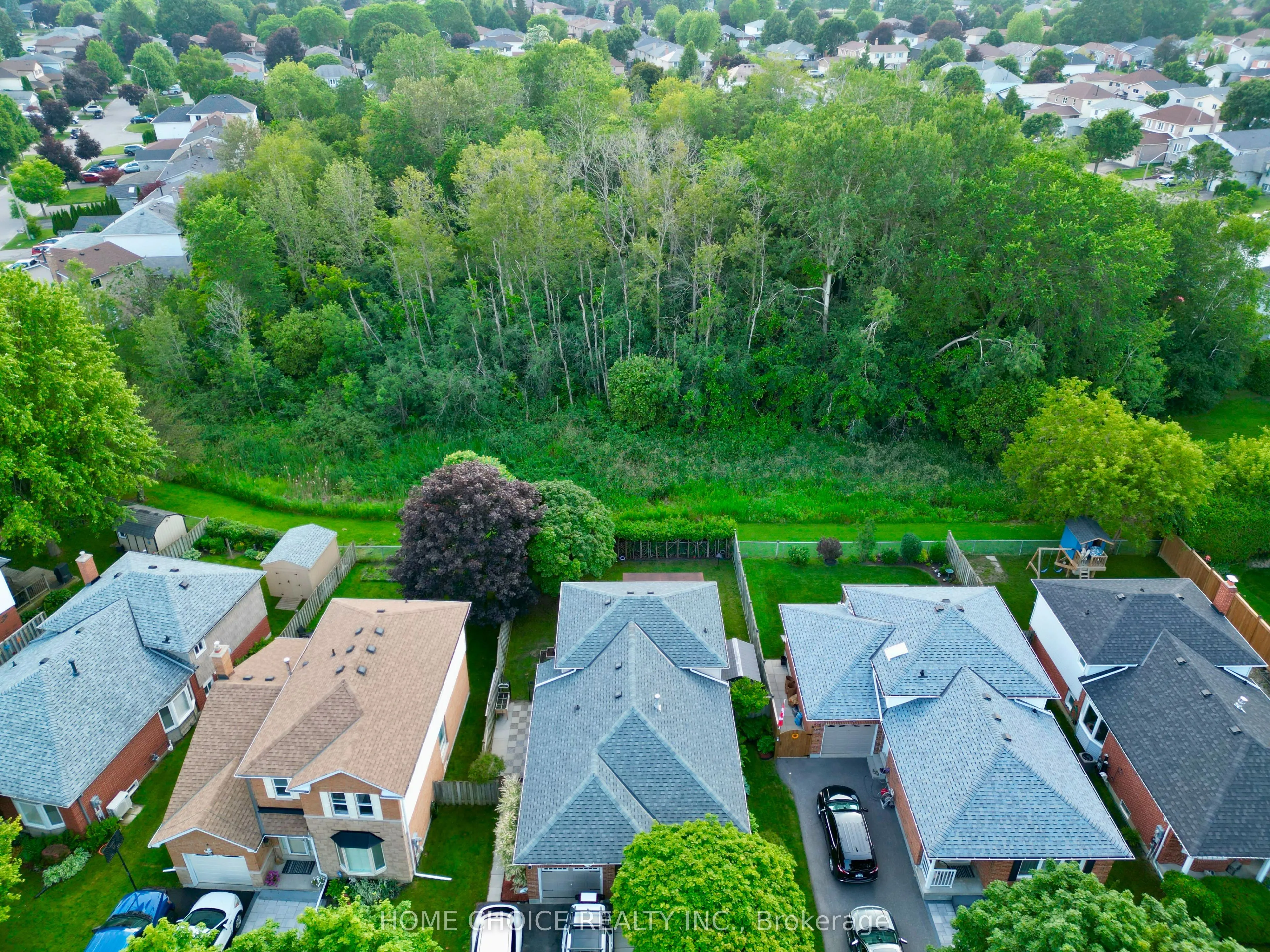 34 Goldpine Avenue