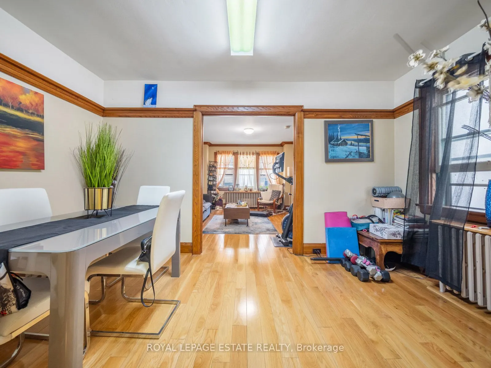 2275 Queen Street E