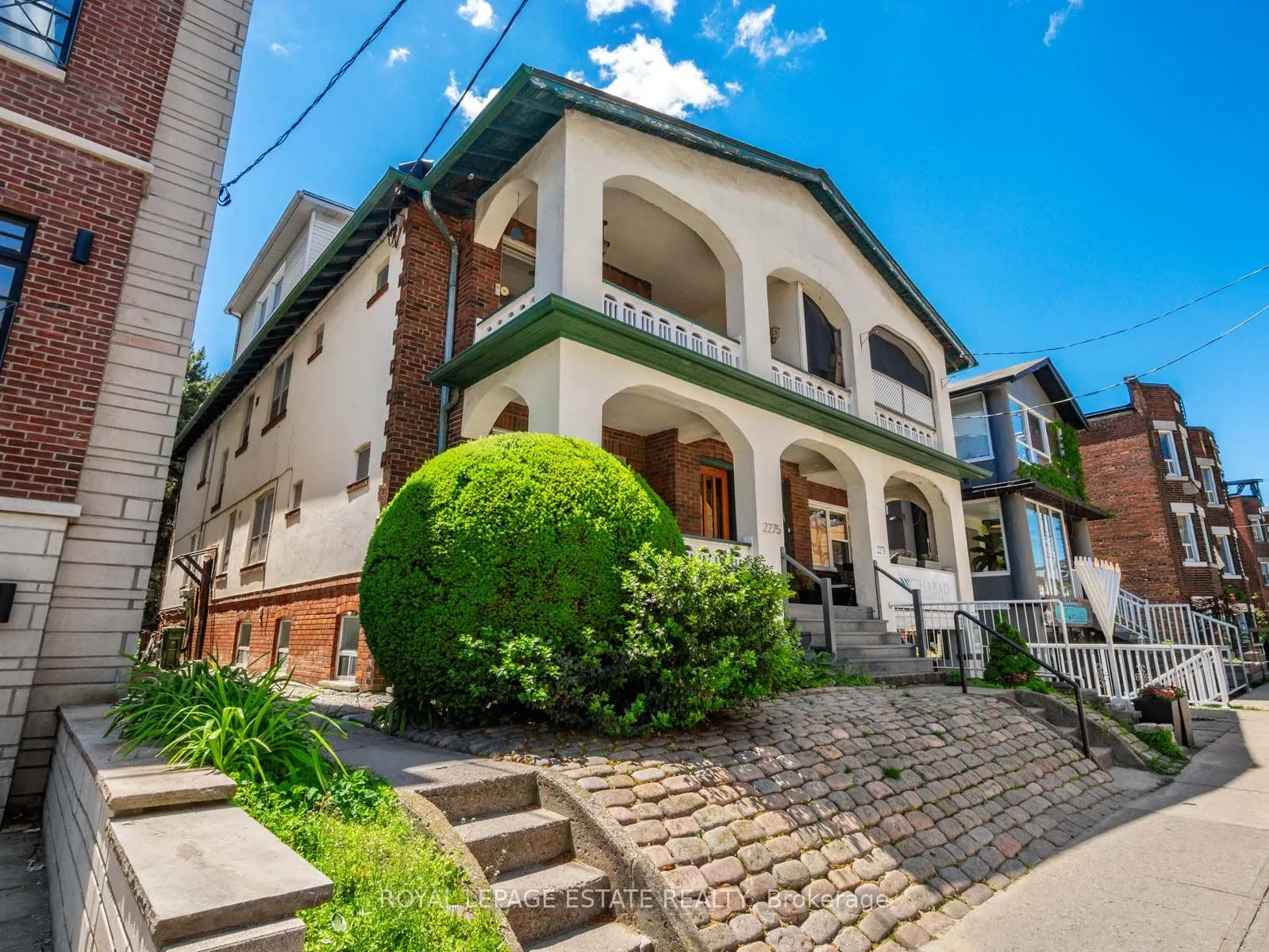 2275 Queen Street E