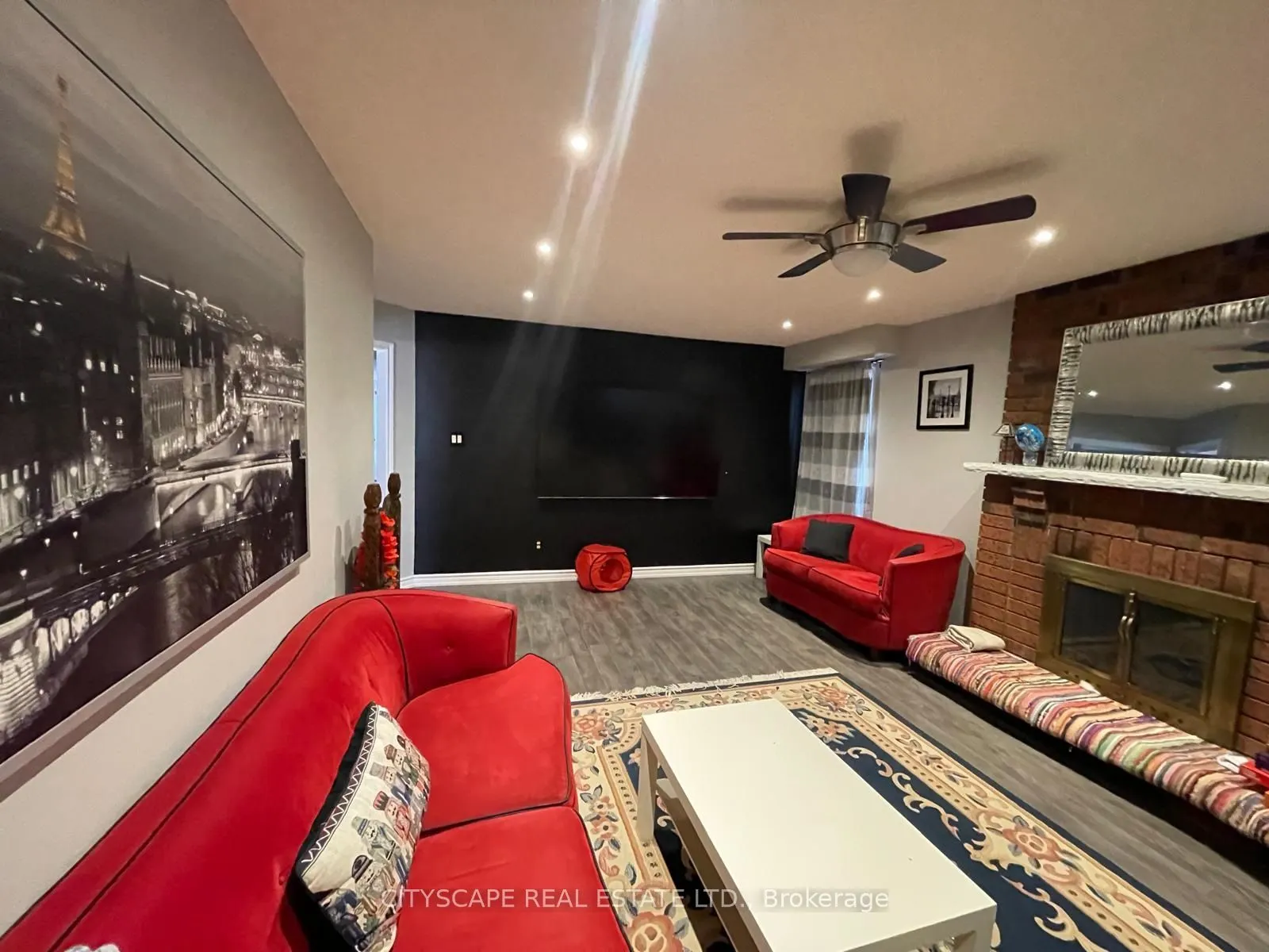 3 Leah Crescent
