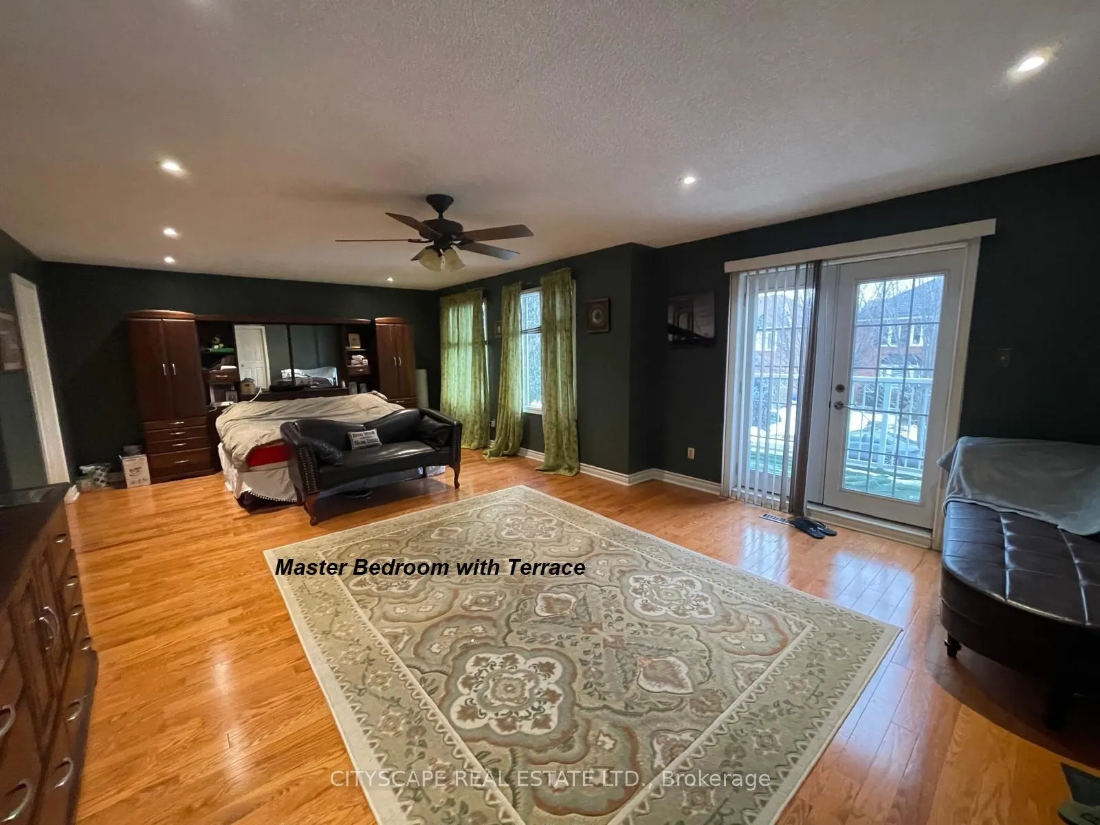 3 Leah Crescent
