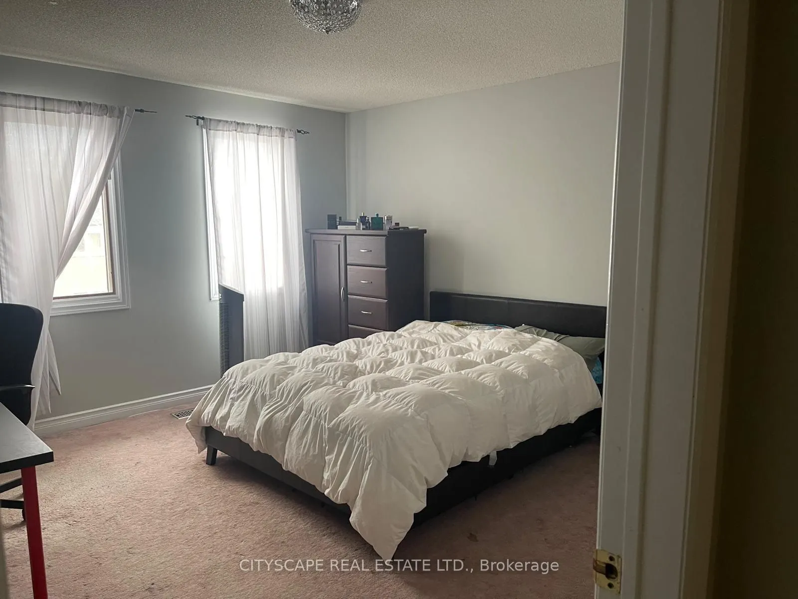 3 Leah Crescent