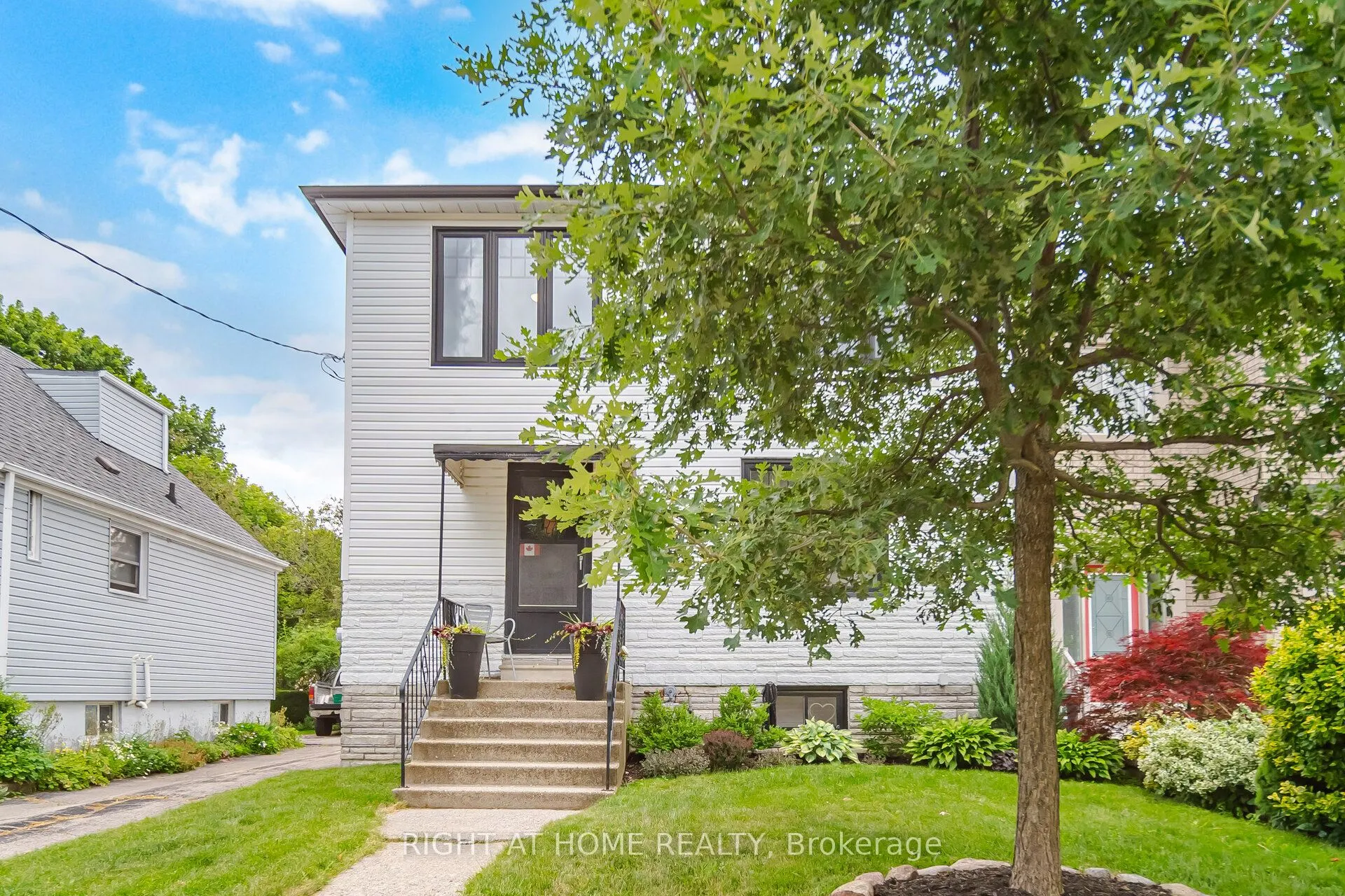 18 Vanbrugh Avenue