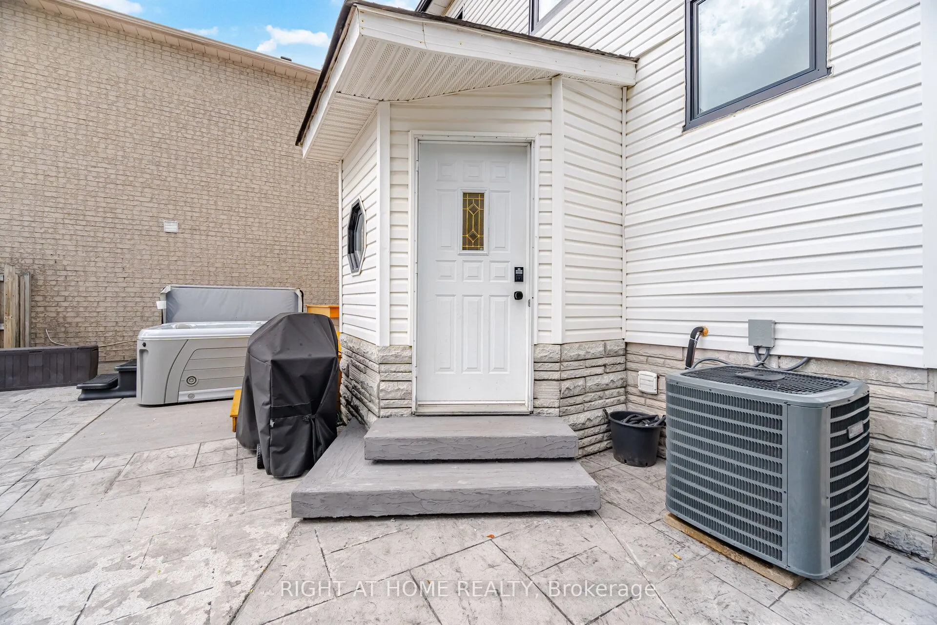 18 Vanbrugh Avenue