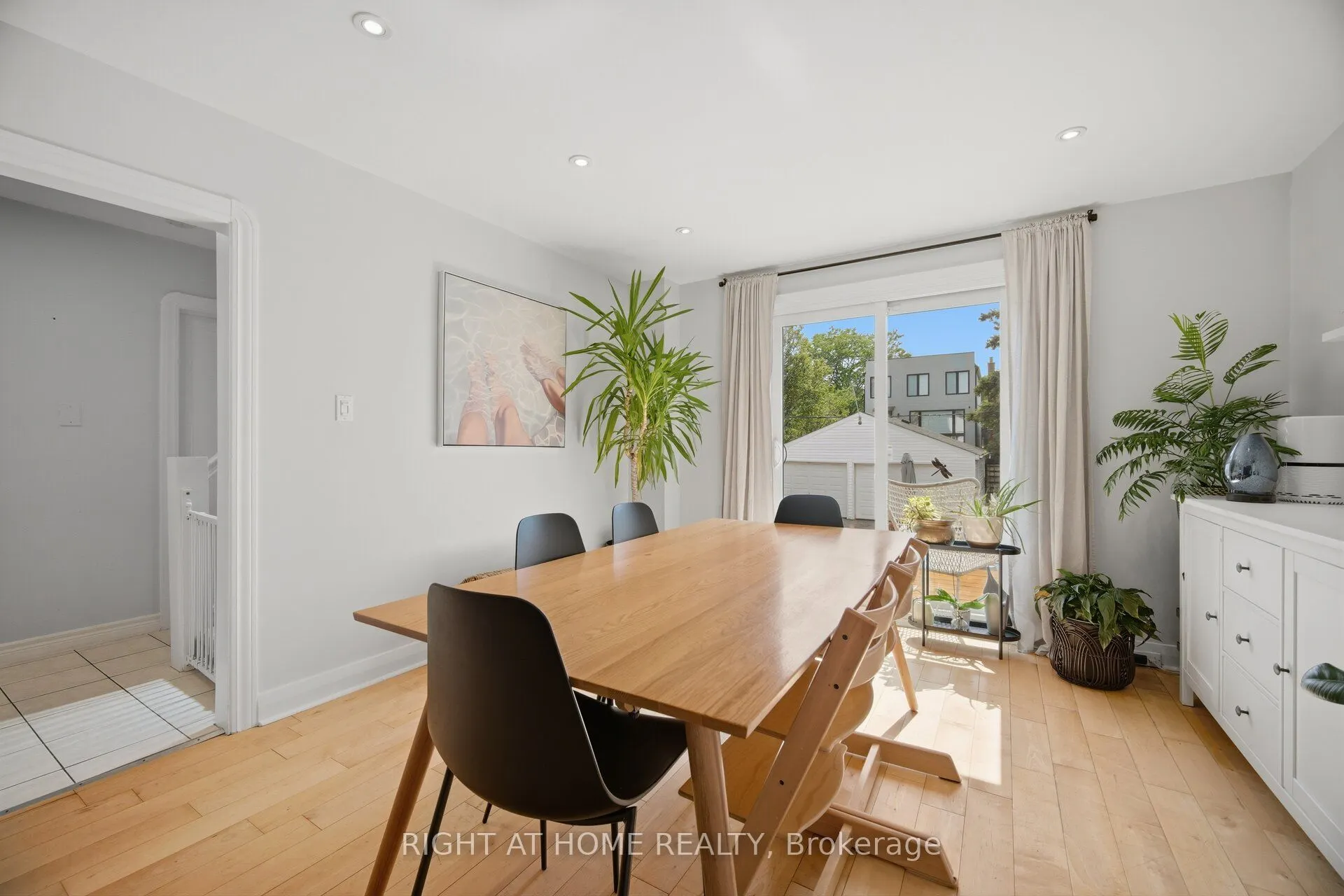 18 Vanbrugh Avenue