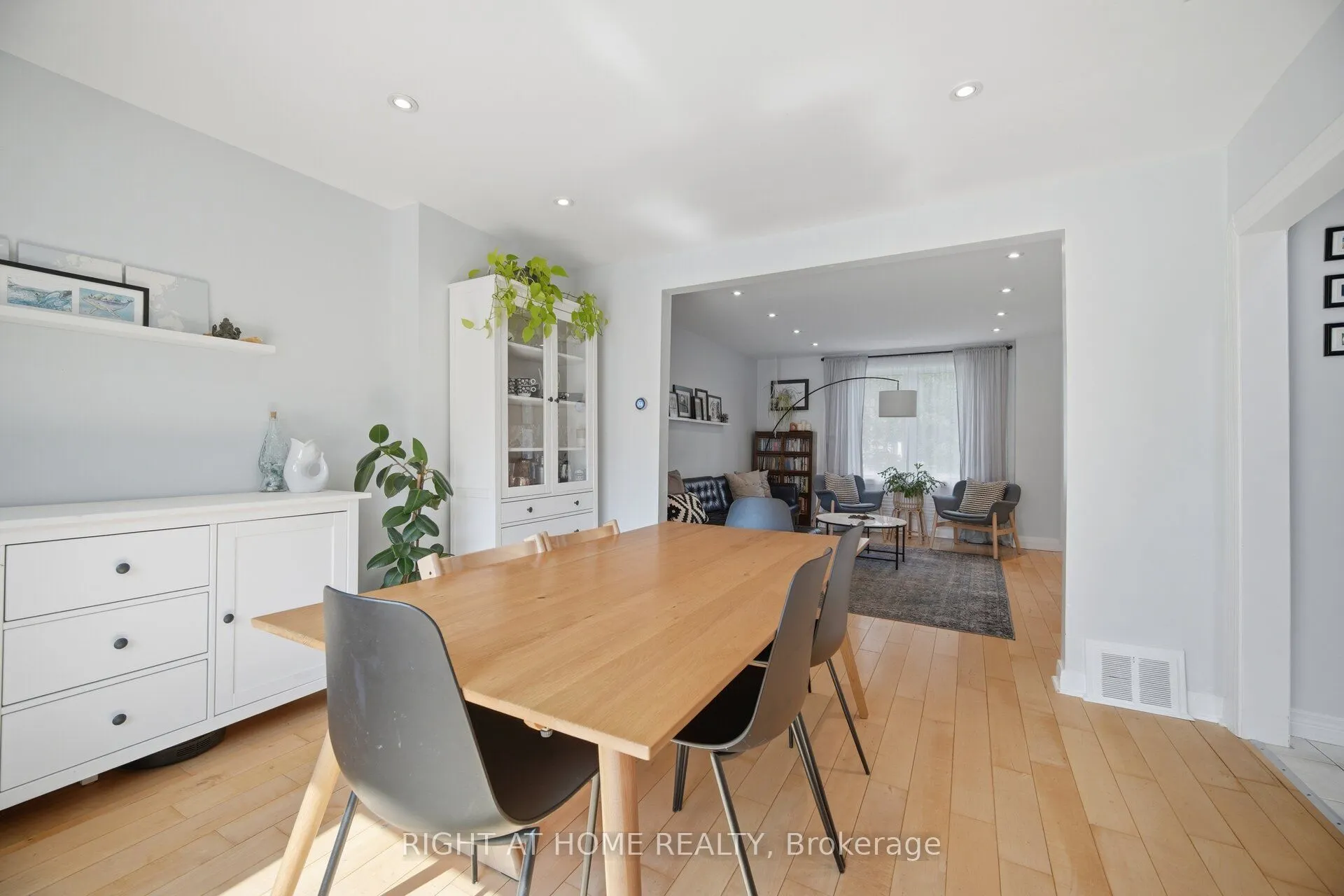 18 Vanbrugh Avenue