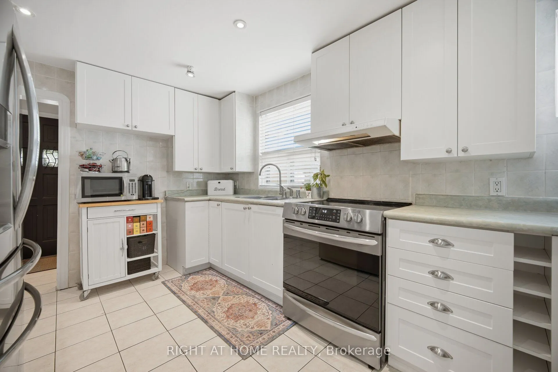 18 Vanbrugh Avenue