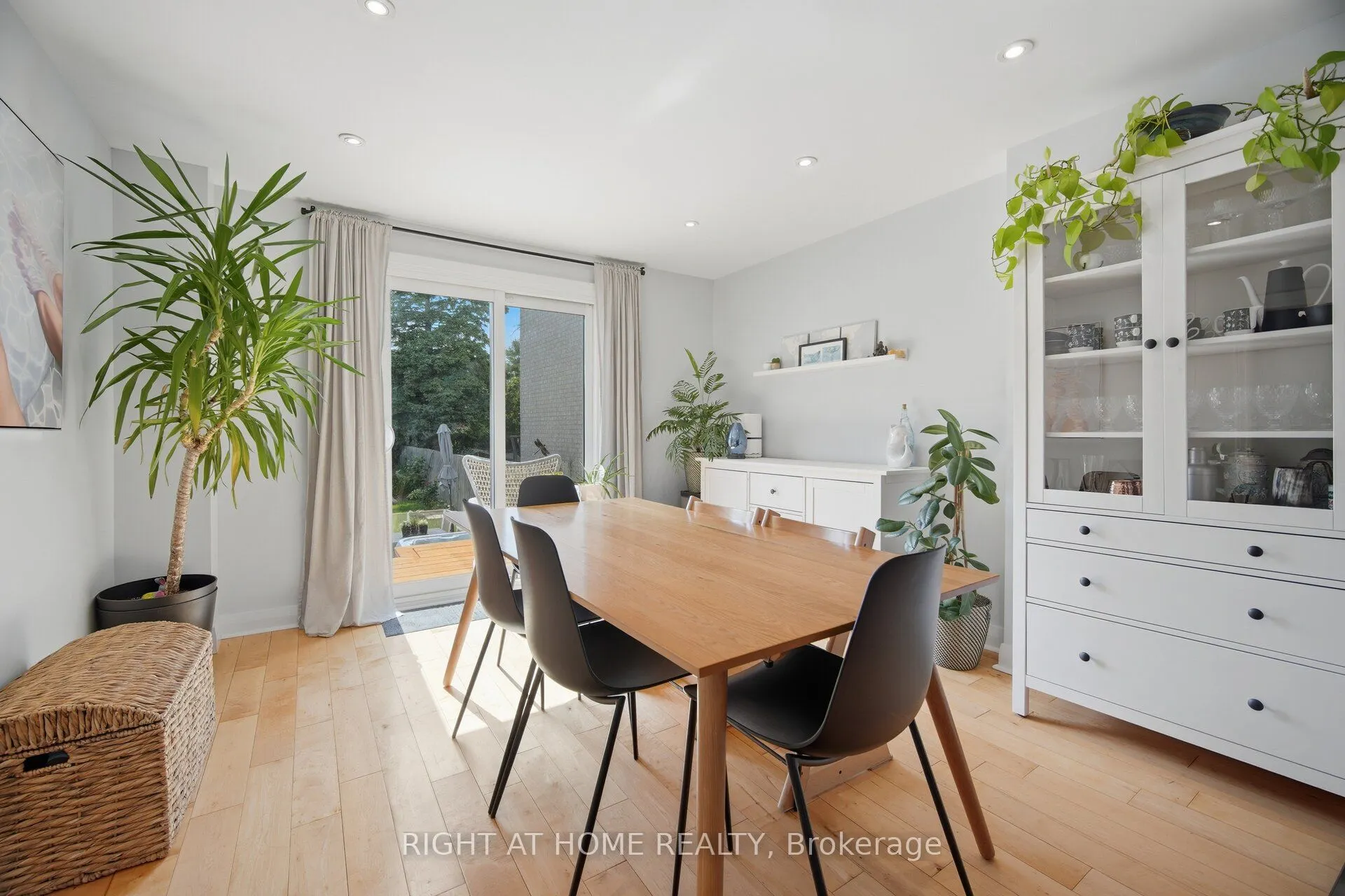 18 Vanbrugh Avenue