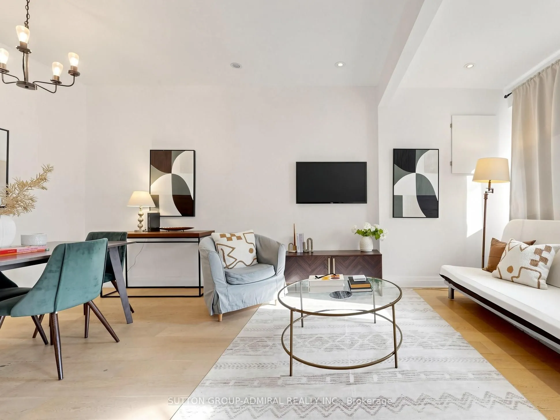275 Victoria Park Avenue