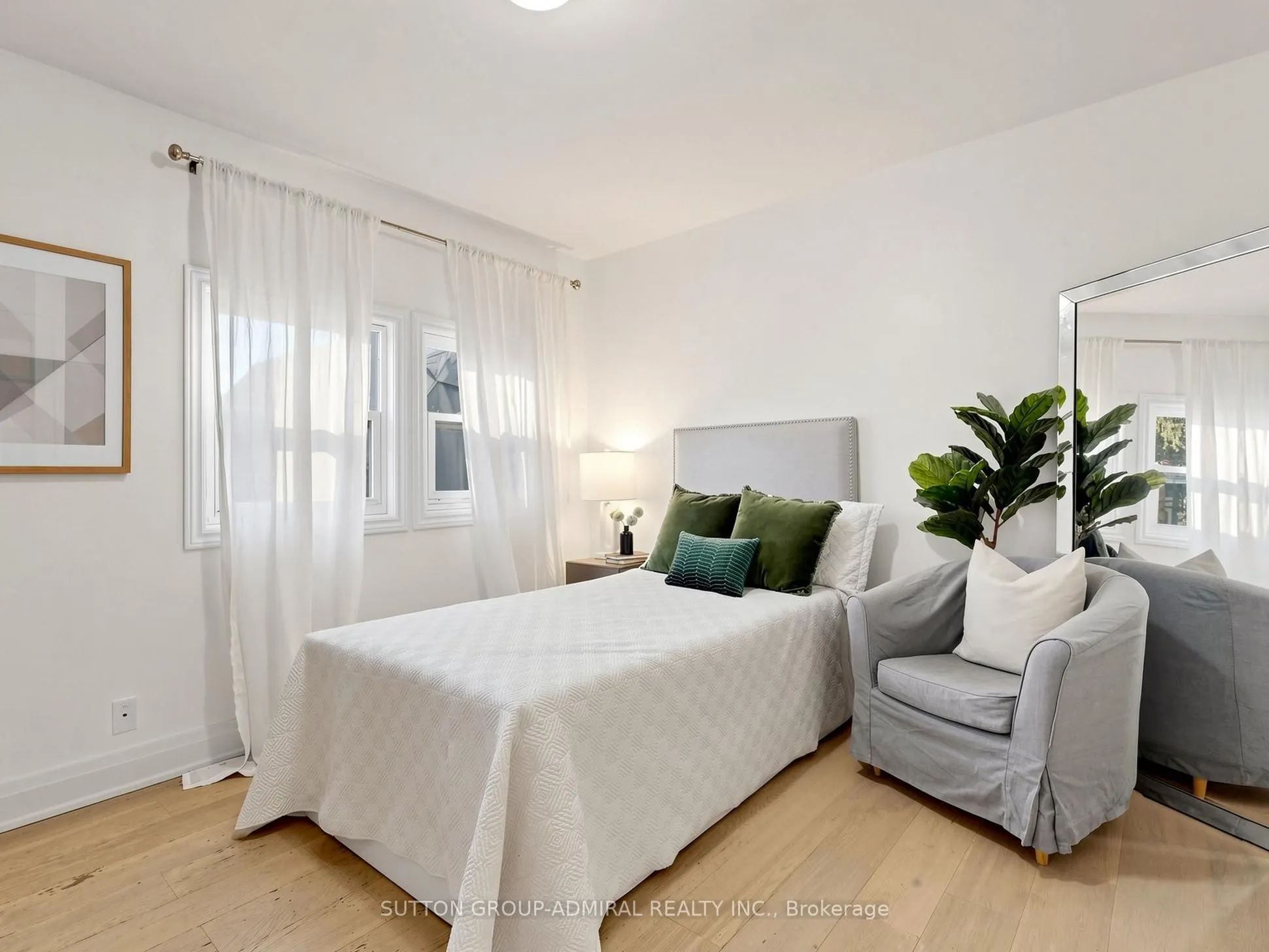 275 Victoria Park Avenue