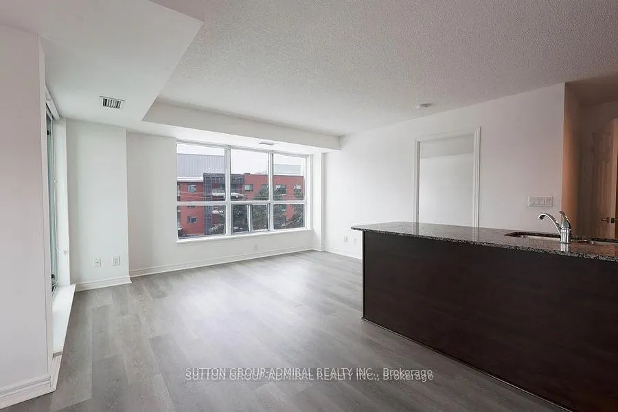 60 Fairfax Crescent #409