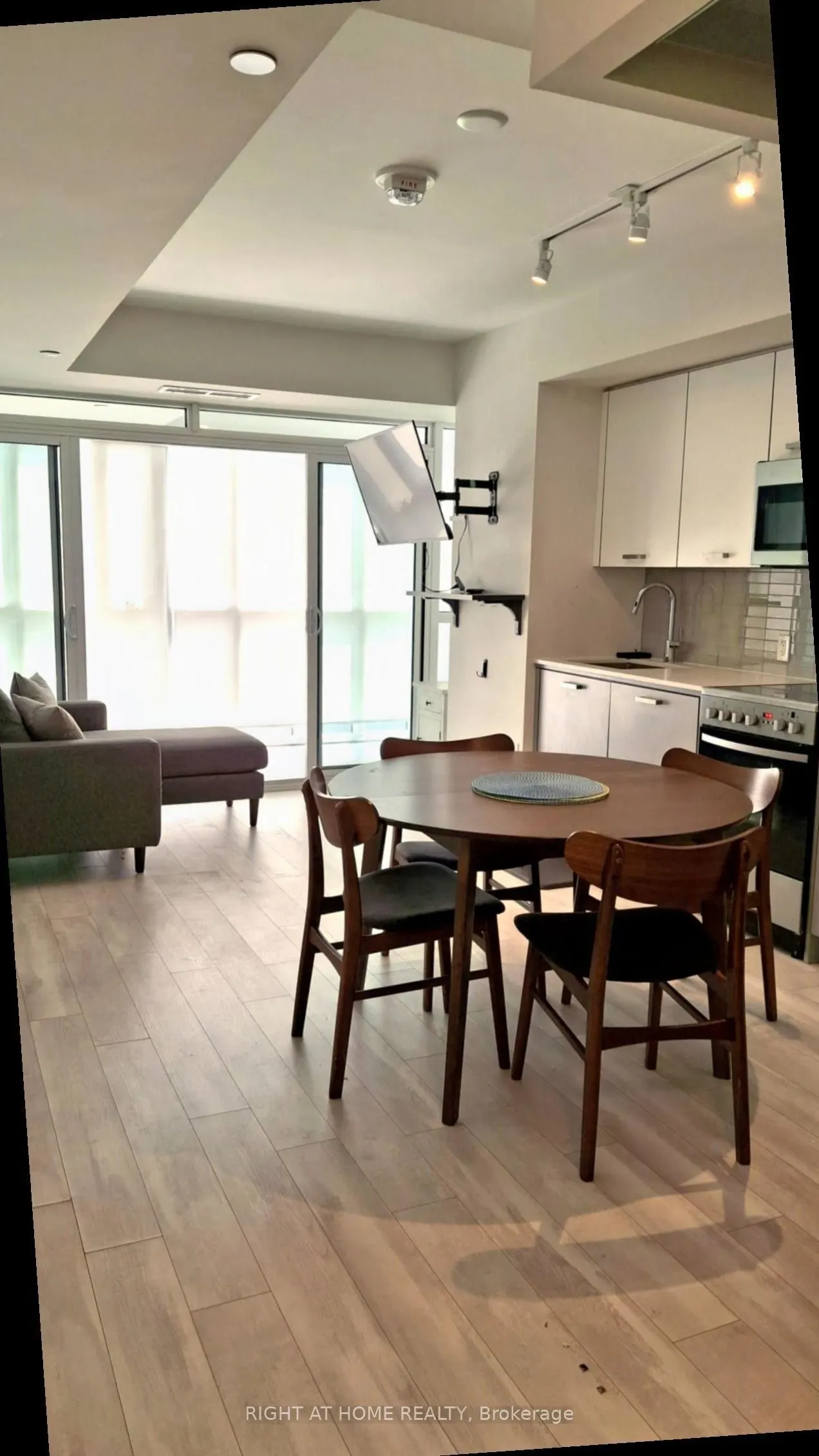 1630 Queen Street E #211