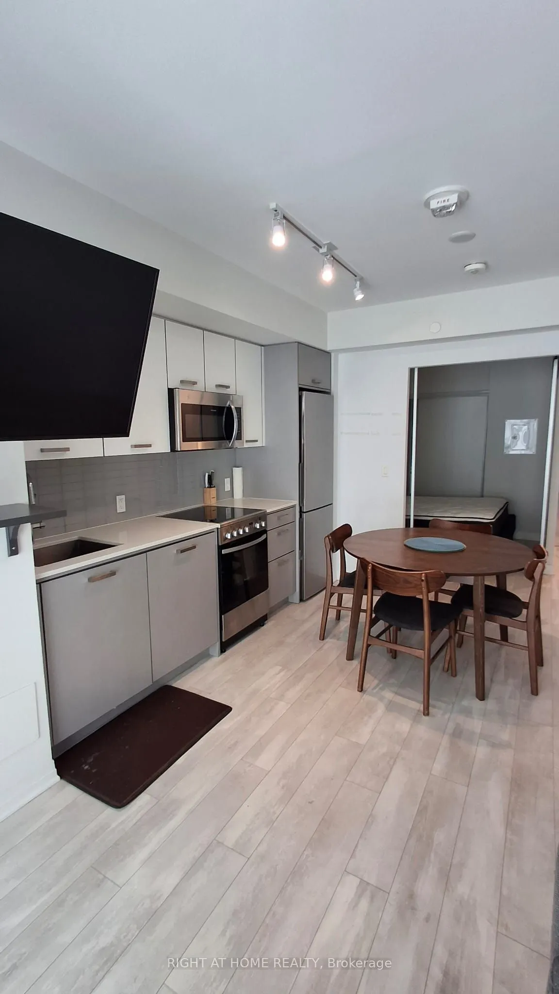1630 Queen Street E #211