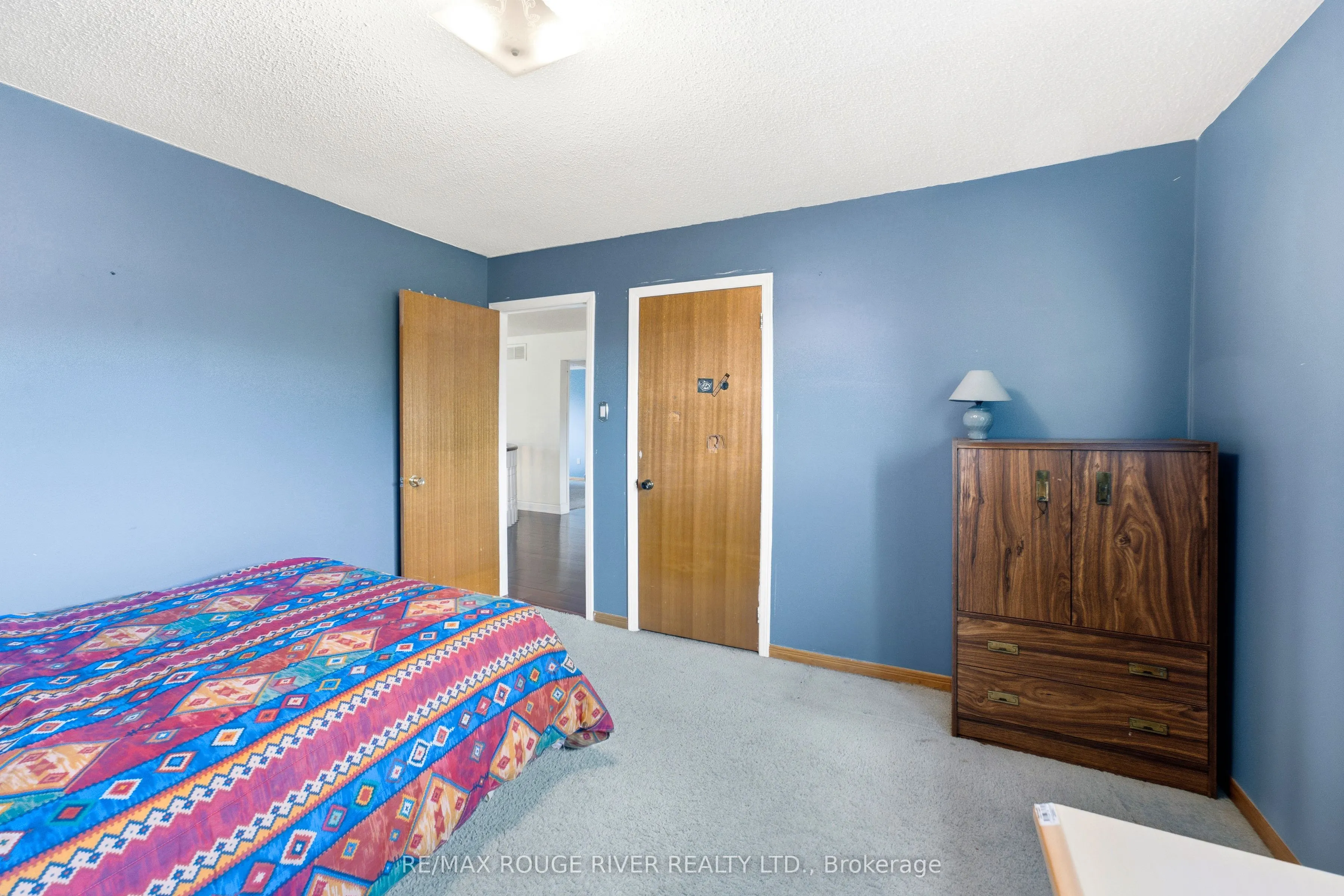 51 Sugarbush Square