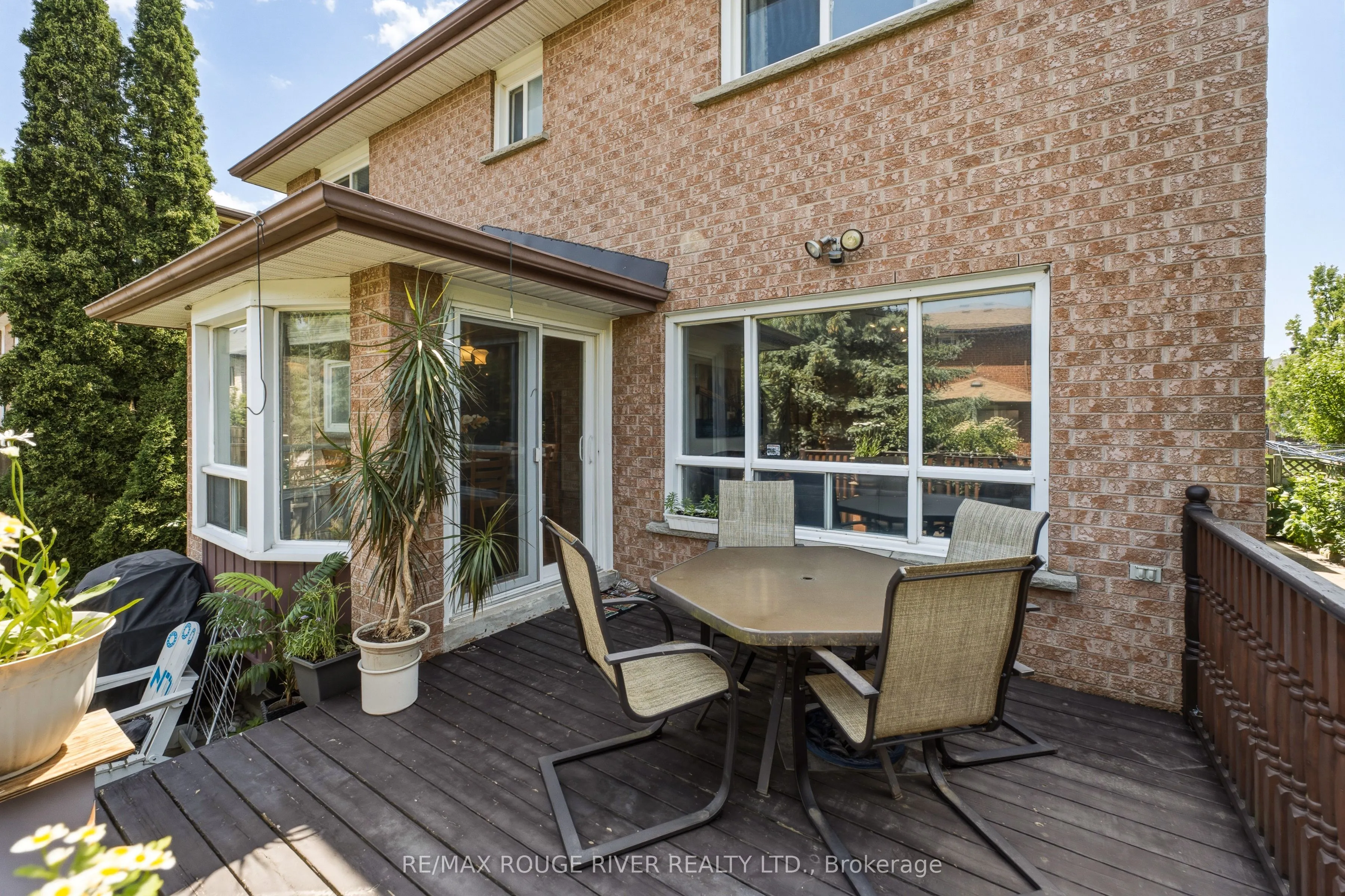 51 Sugarbush Square