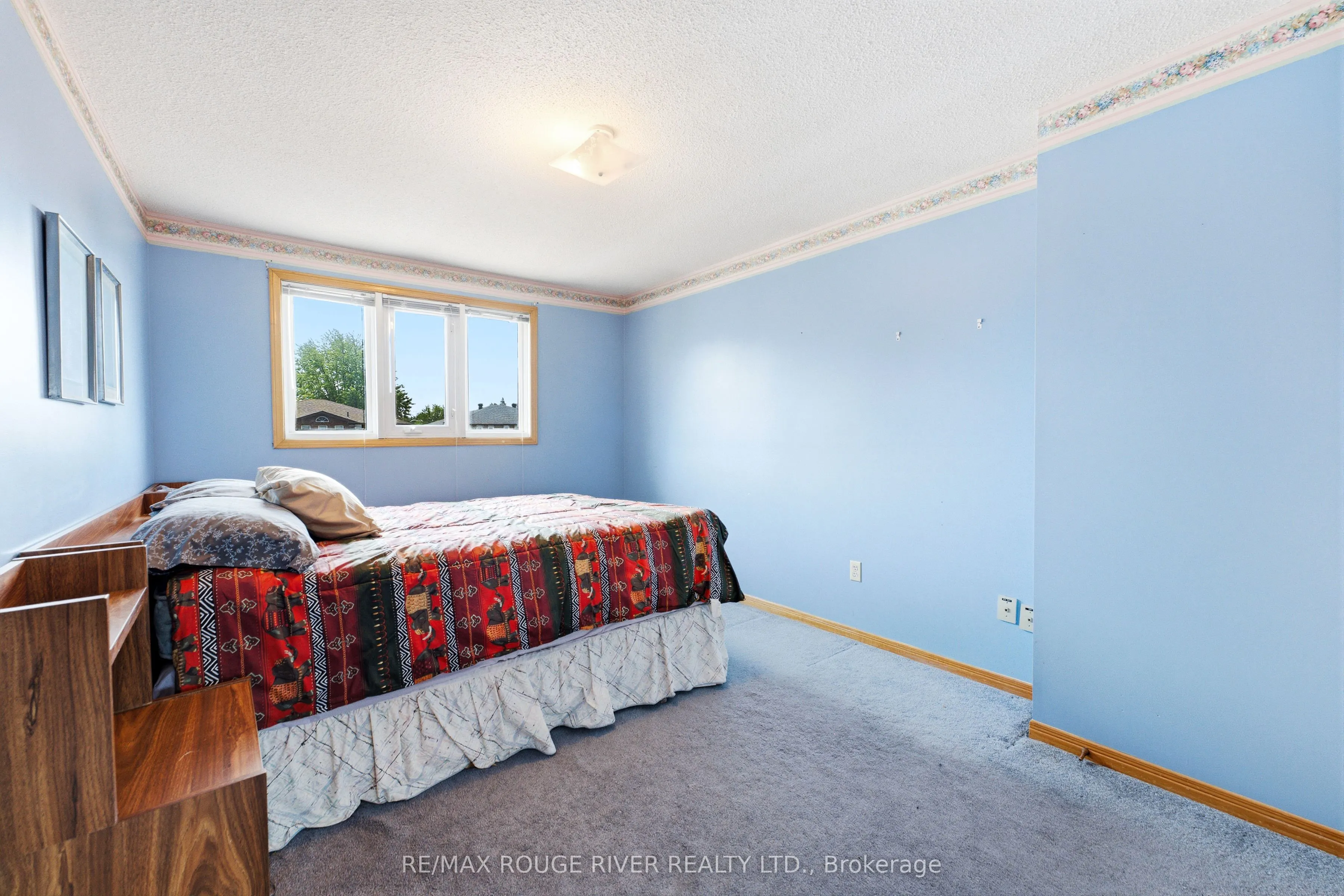 51 Sugarbush Square