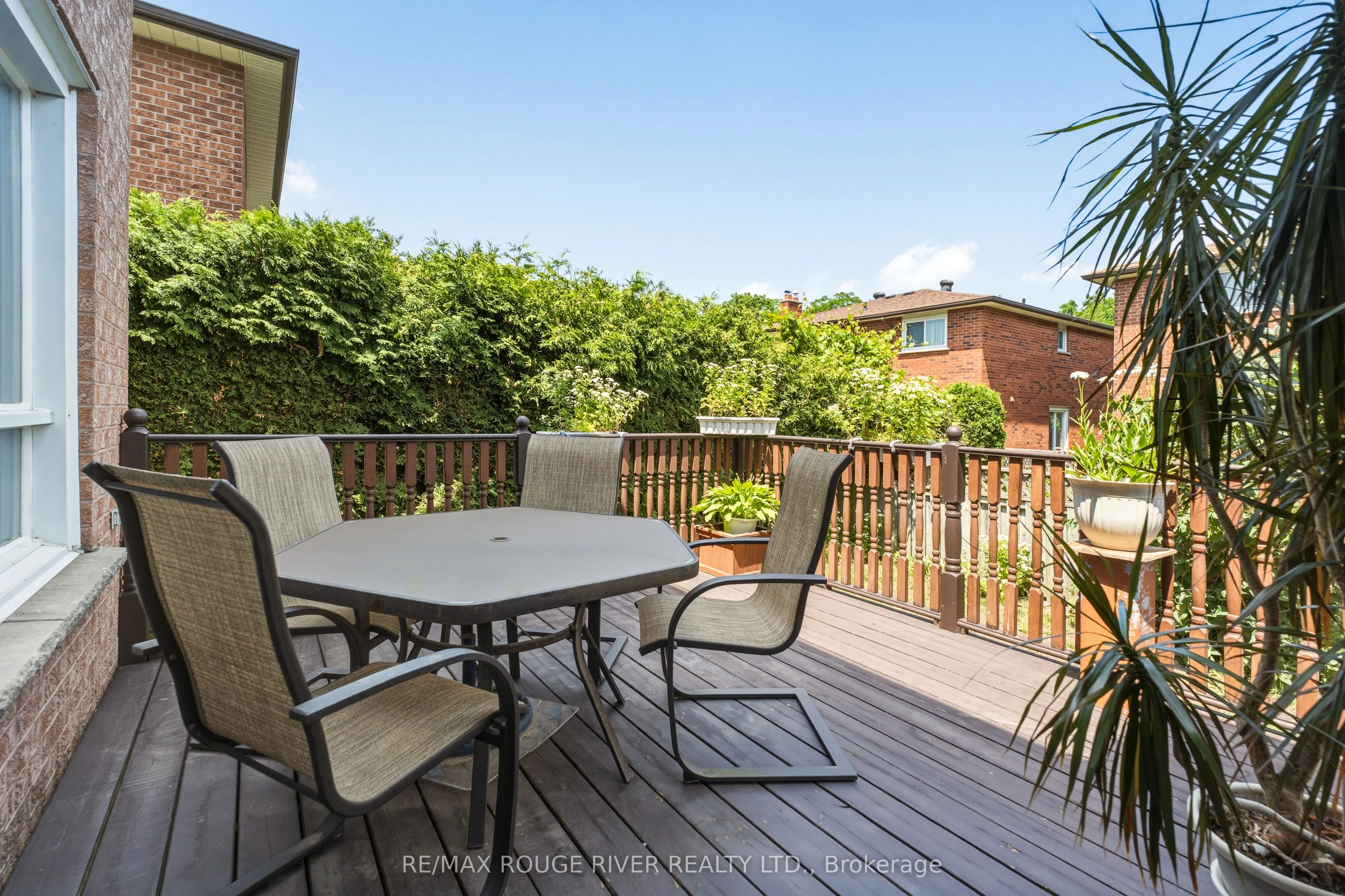 51 Sugarbush Square