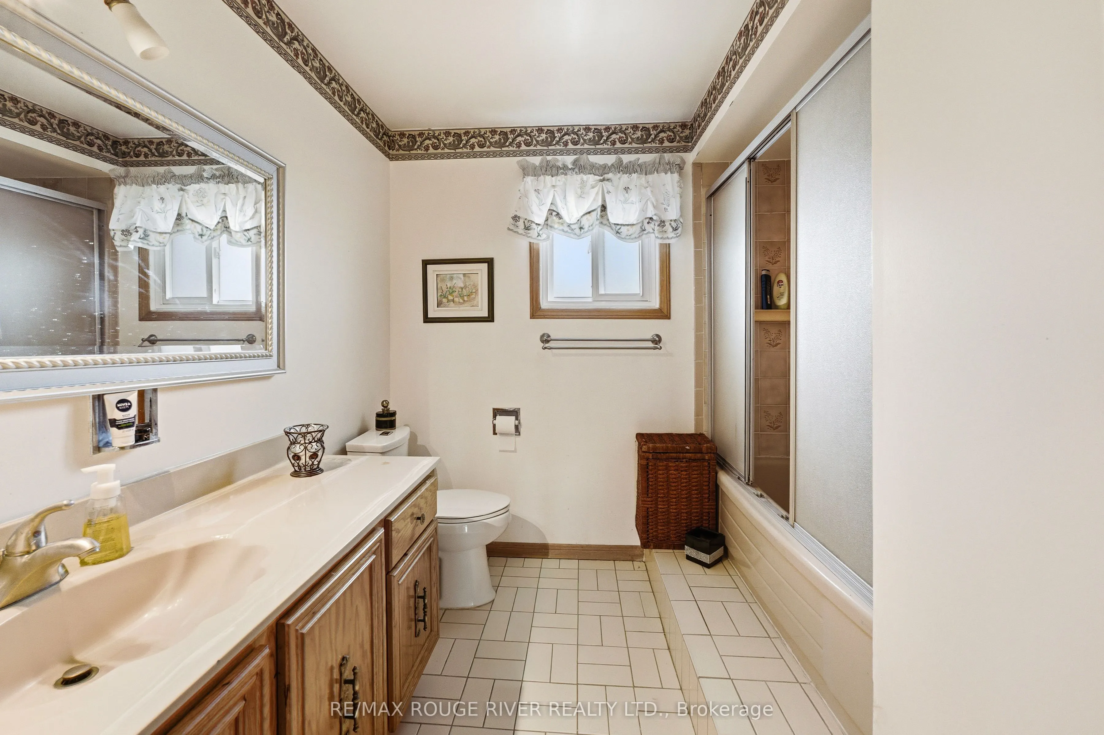 51 Sugarbush Square