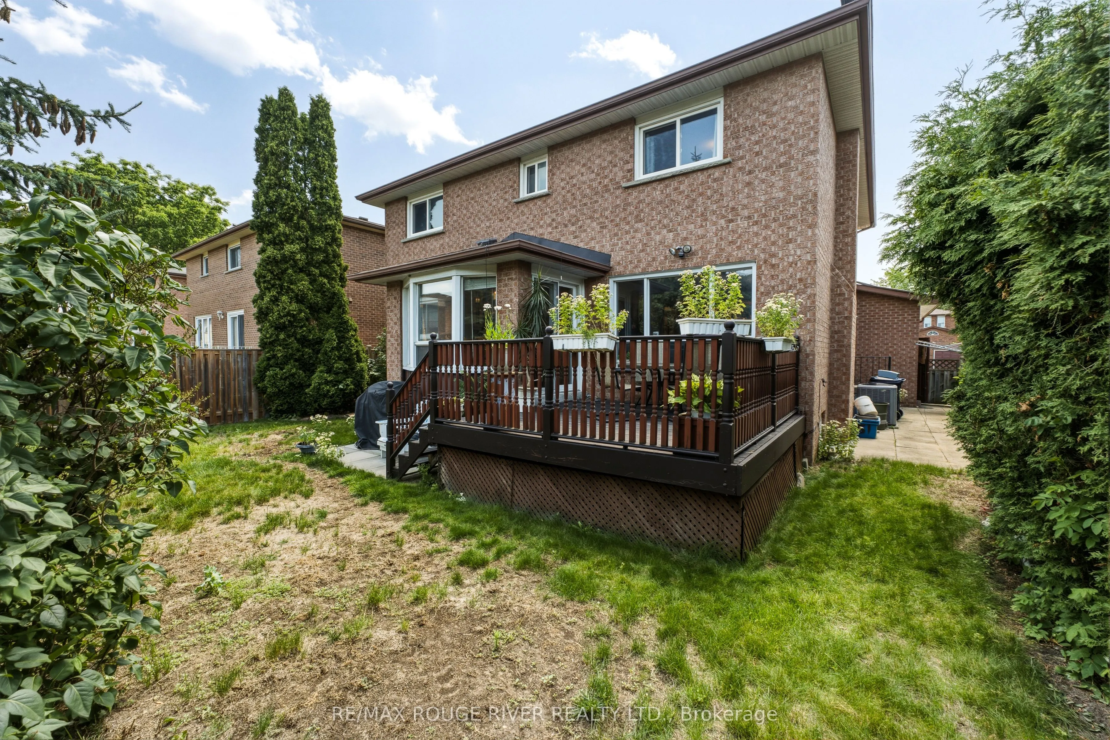 51 Sugarbush Square