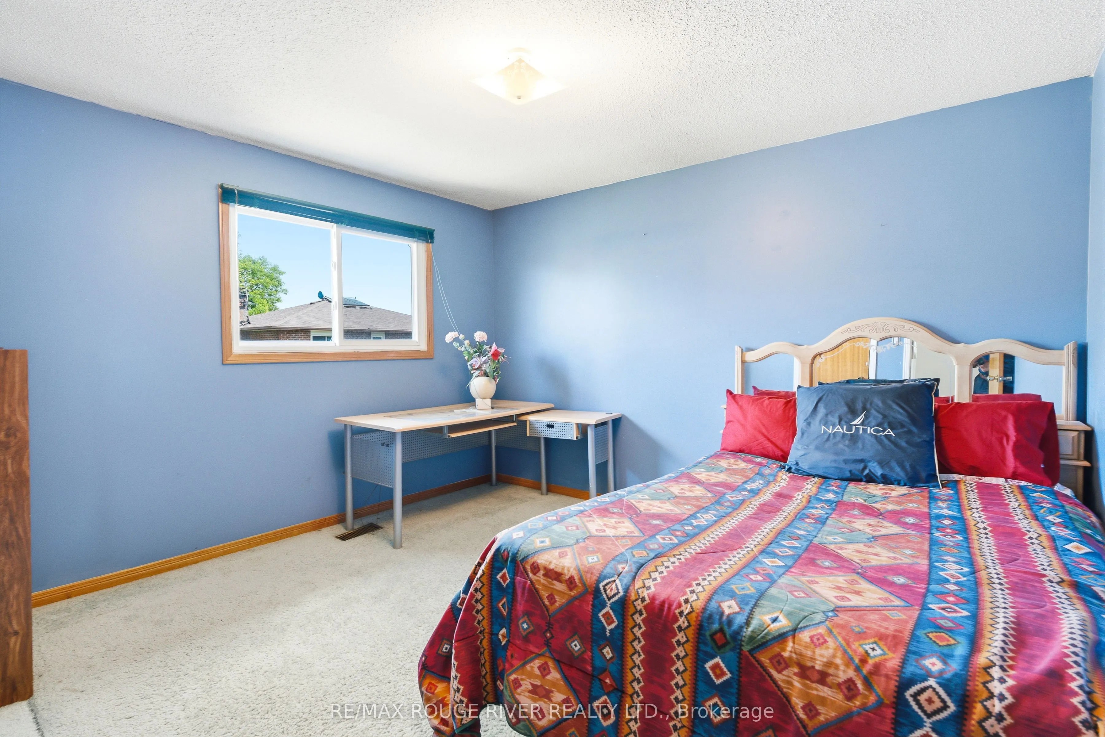 51 Sugarbush Square