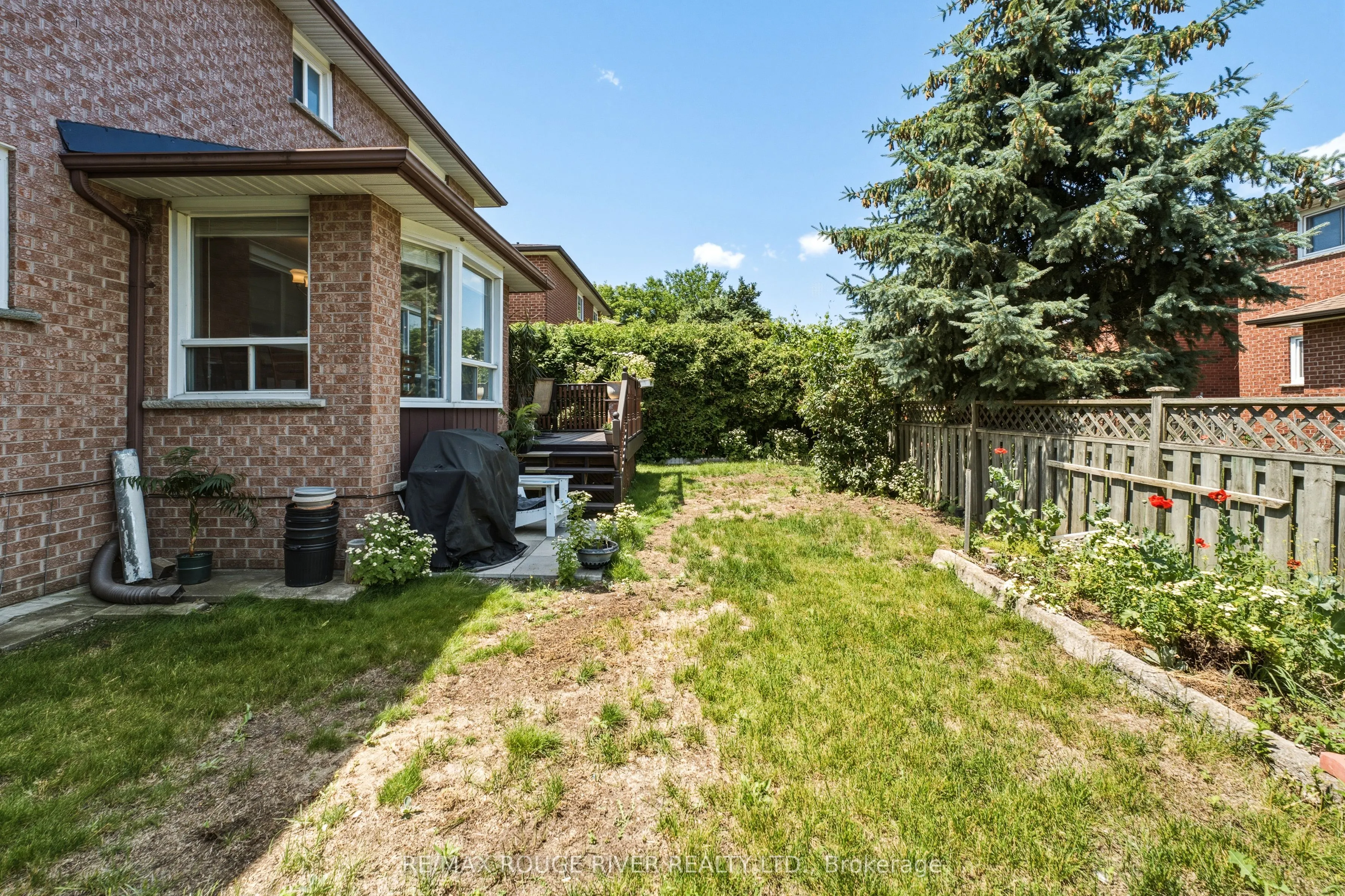 51 Sugarbush Square