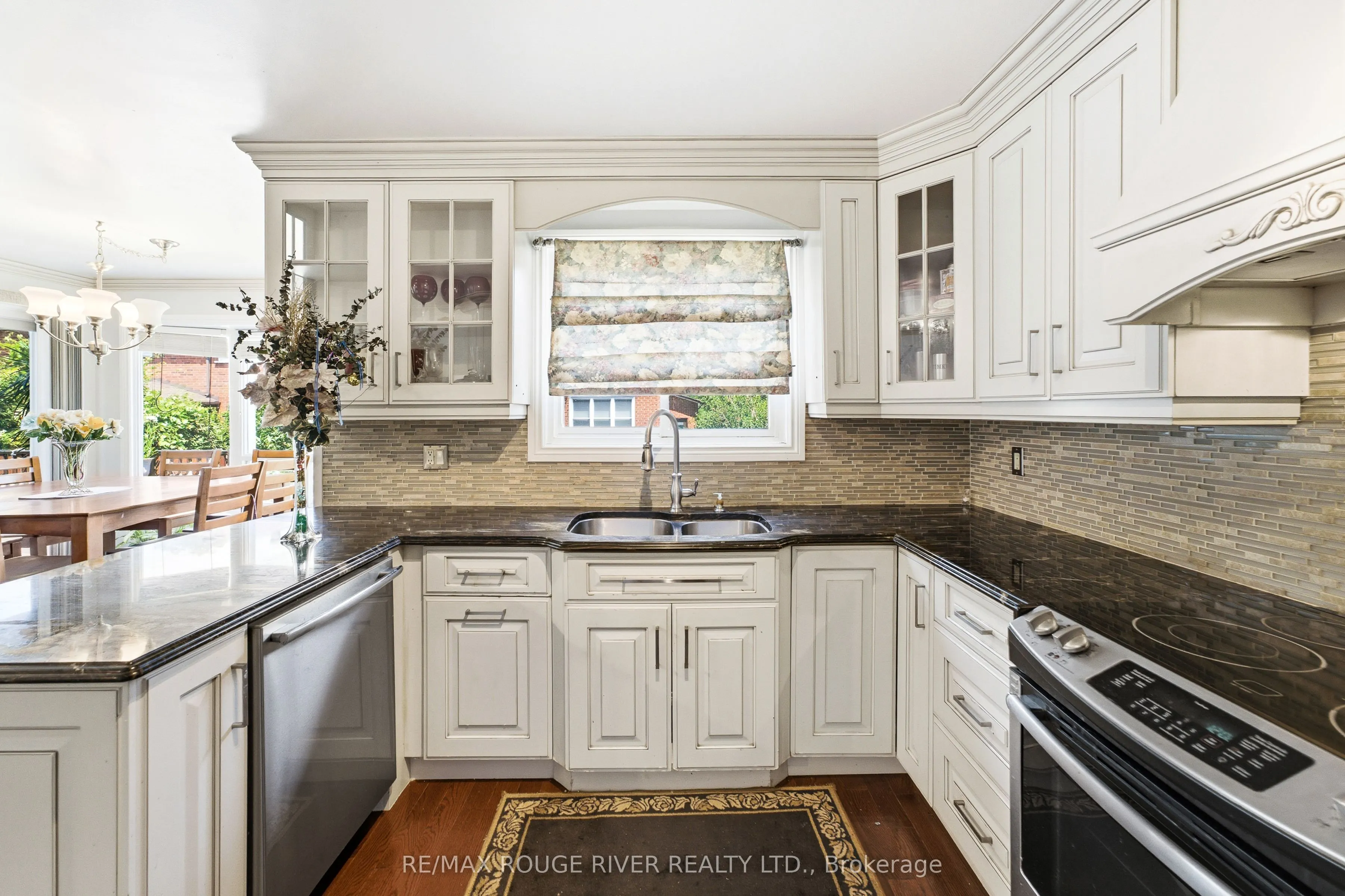 51 Sugarbush Square