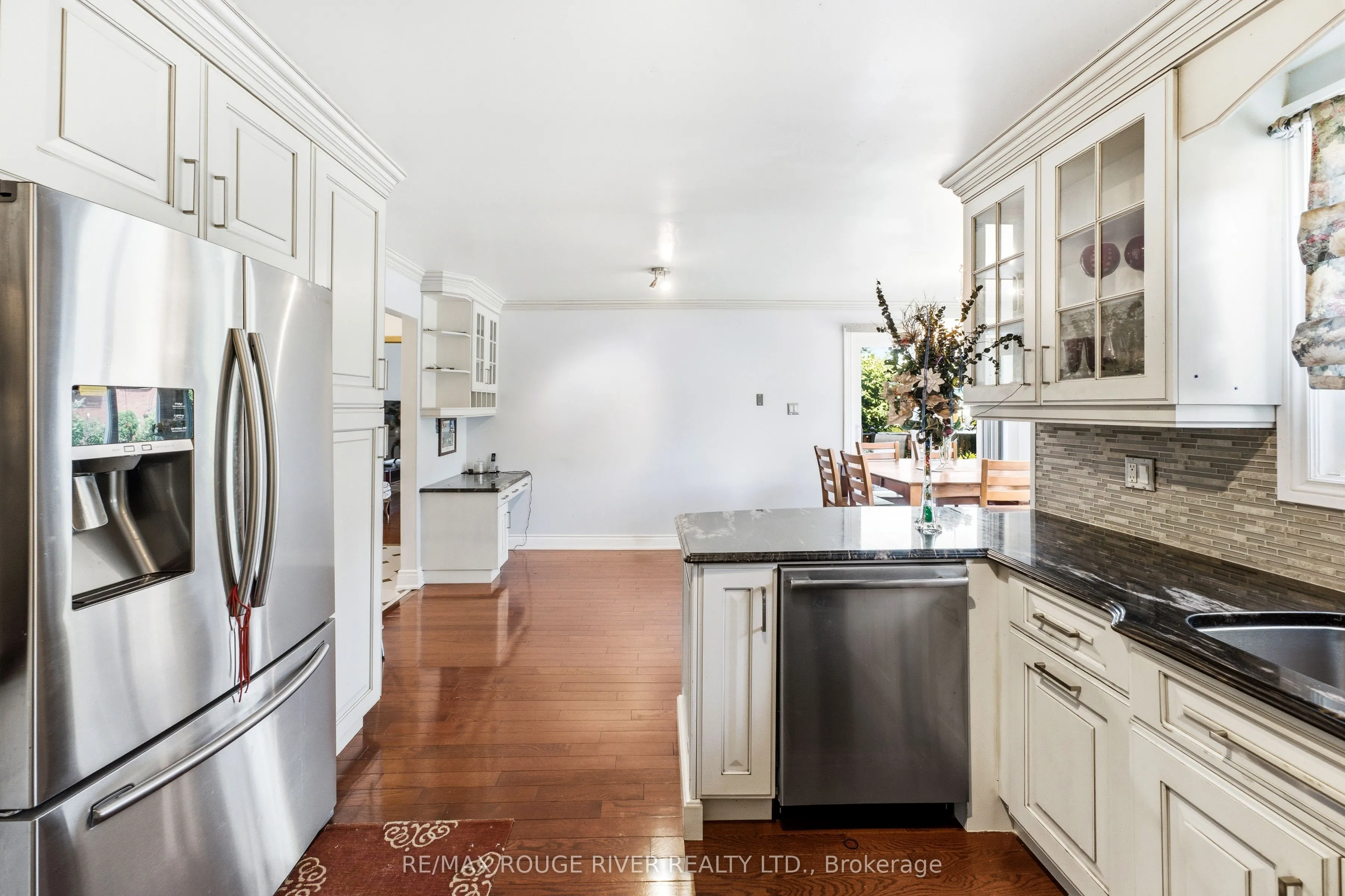 51 Sugarbush Square
