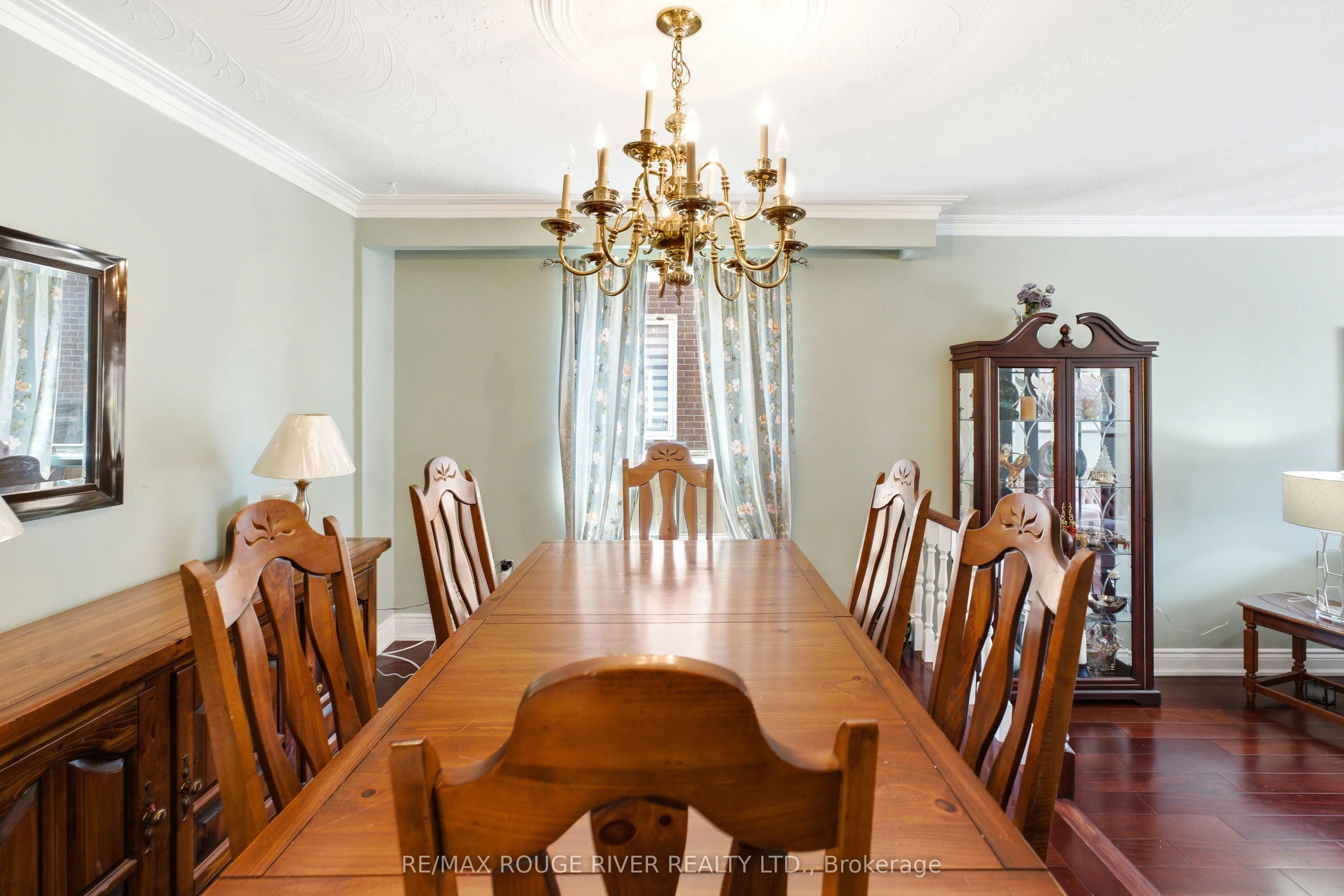 51 Sugarbush Square