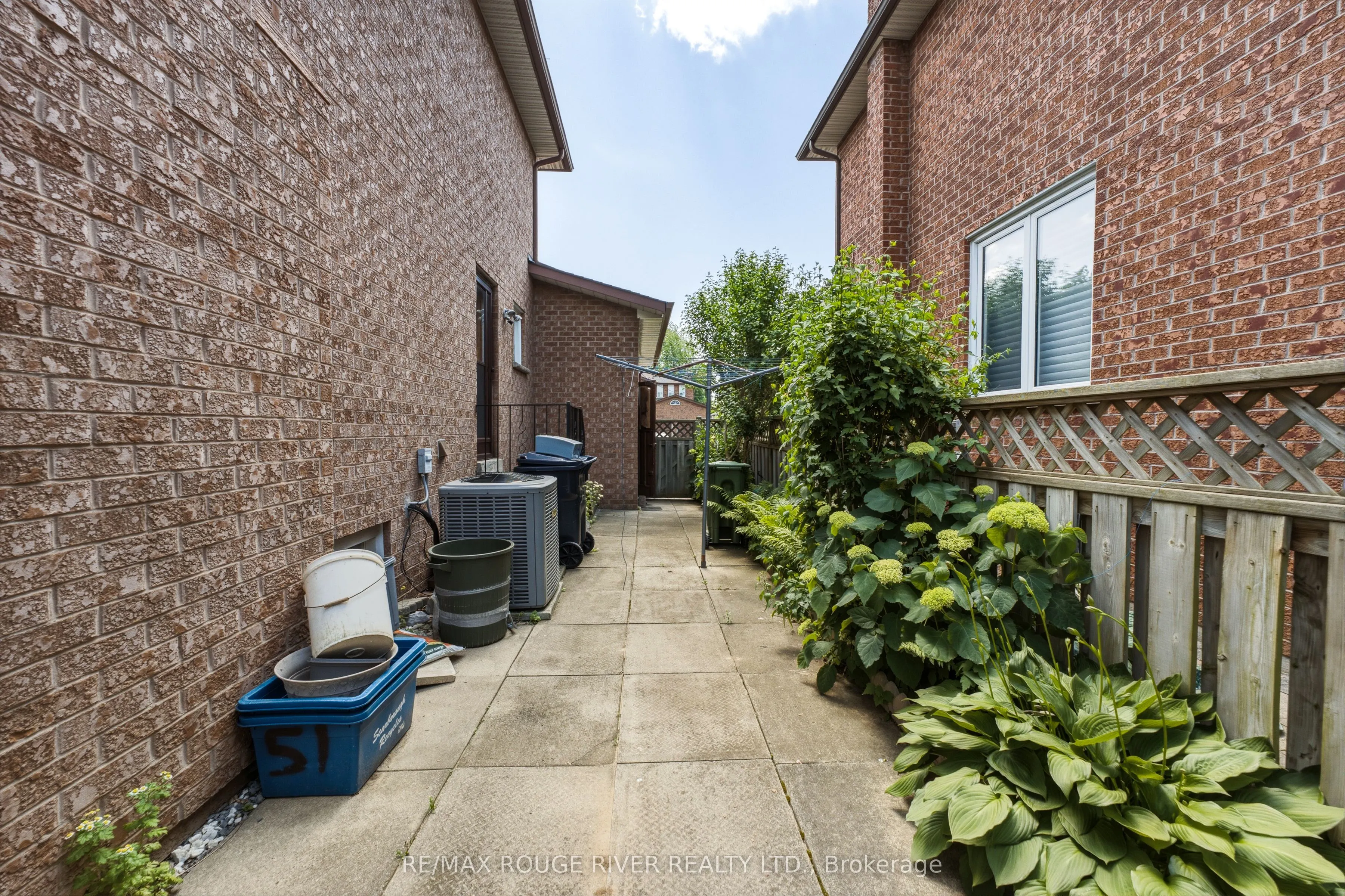 51 Sugarbush Square