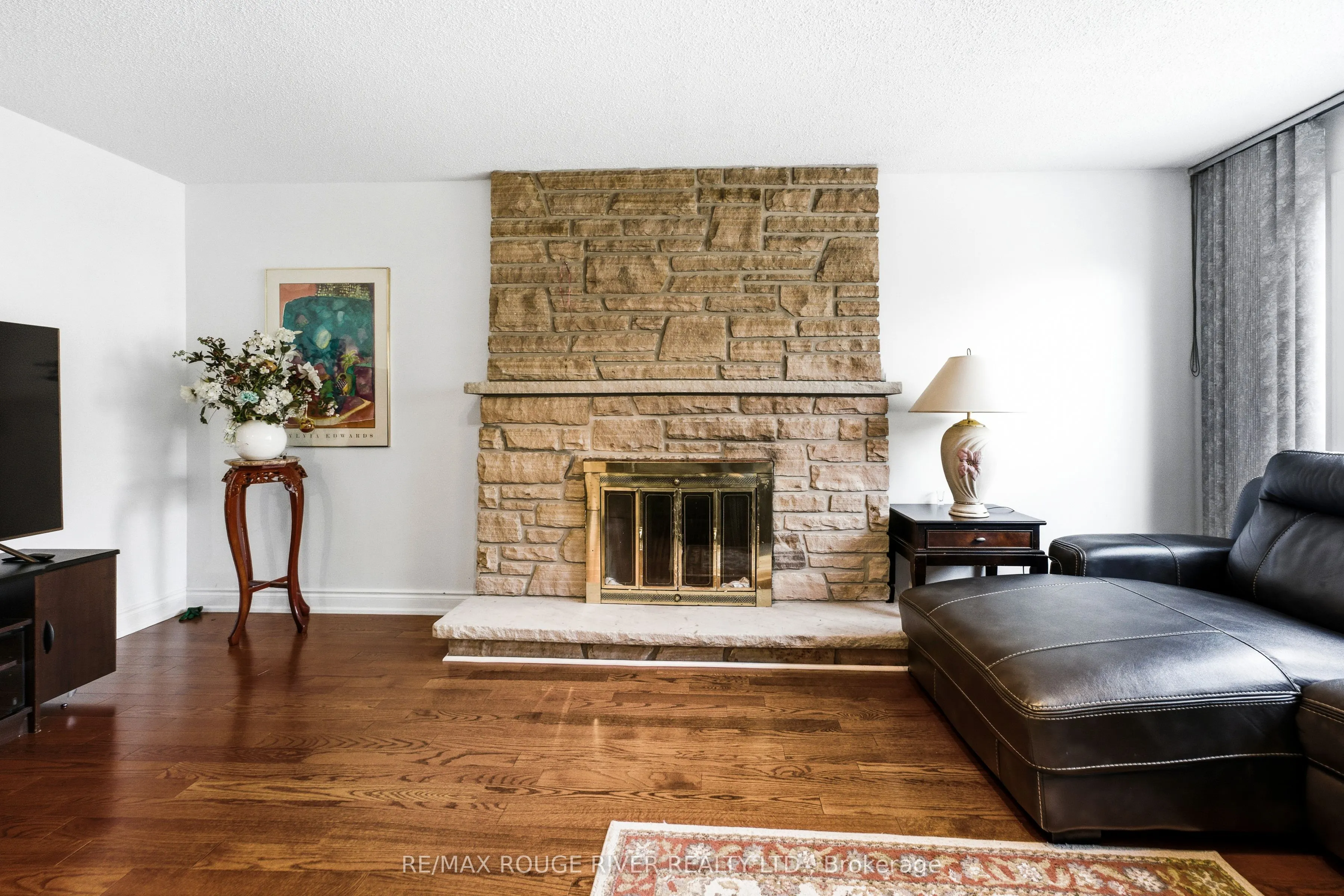 51 Sugarbush Square