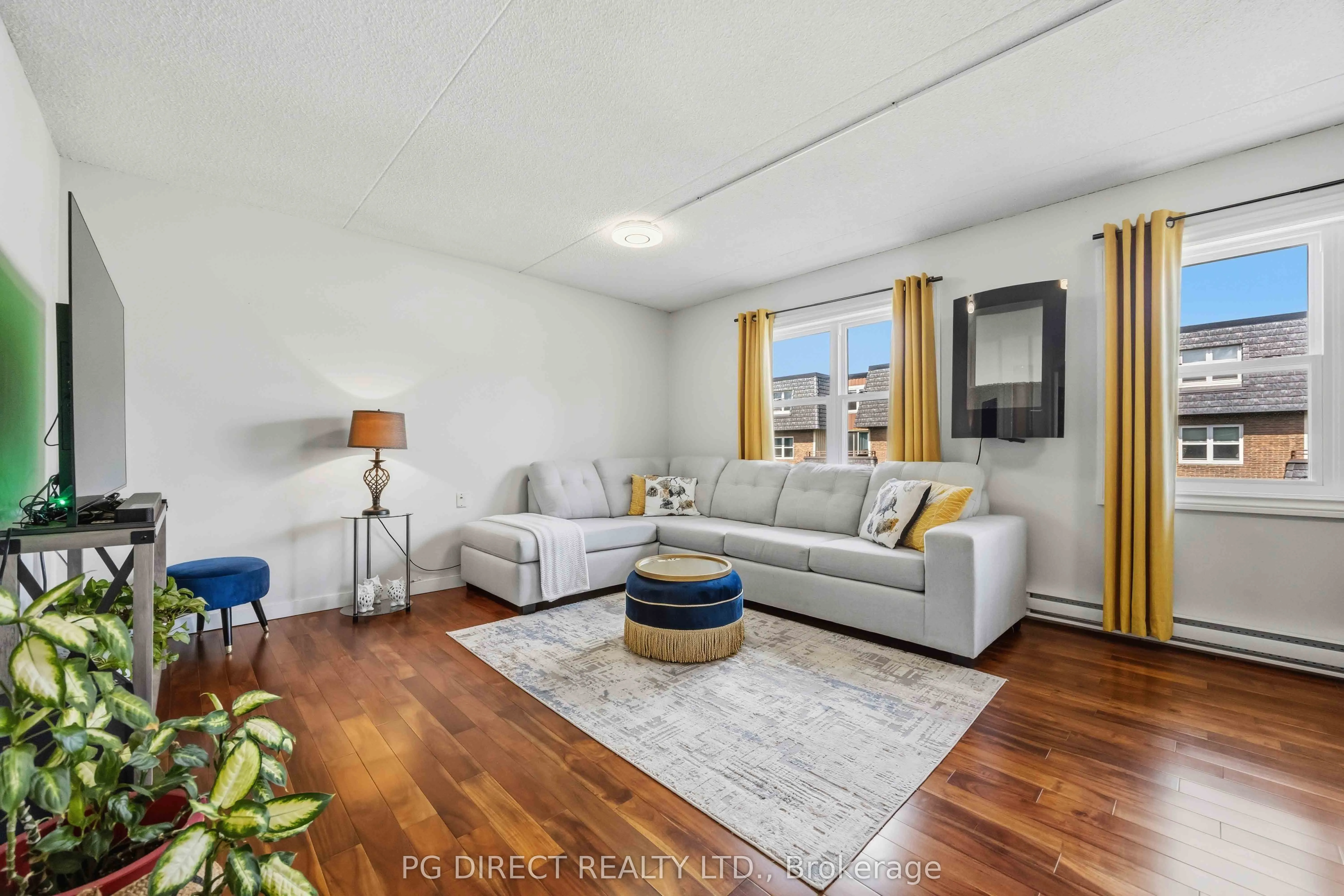 580 Mary Street E #214