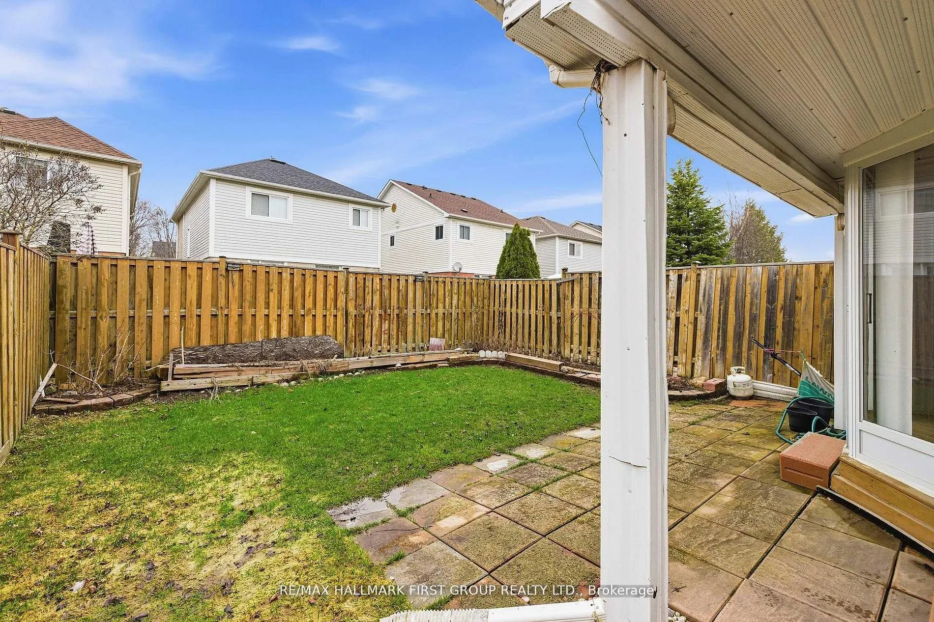 32 Samandria Avenue