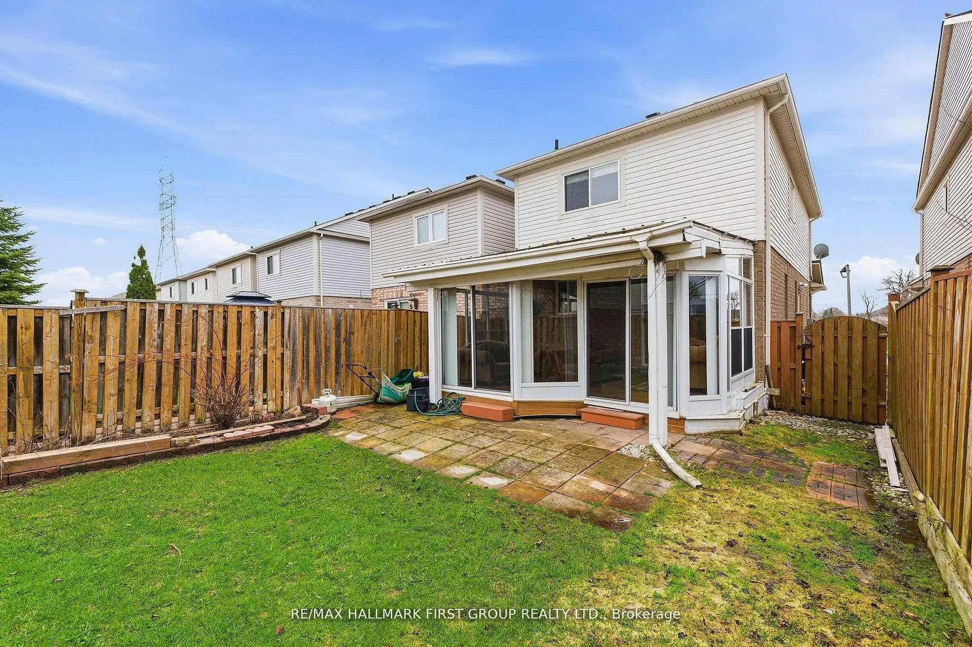 32 Samandria Avenue