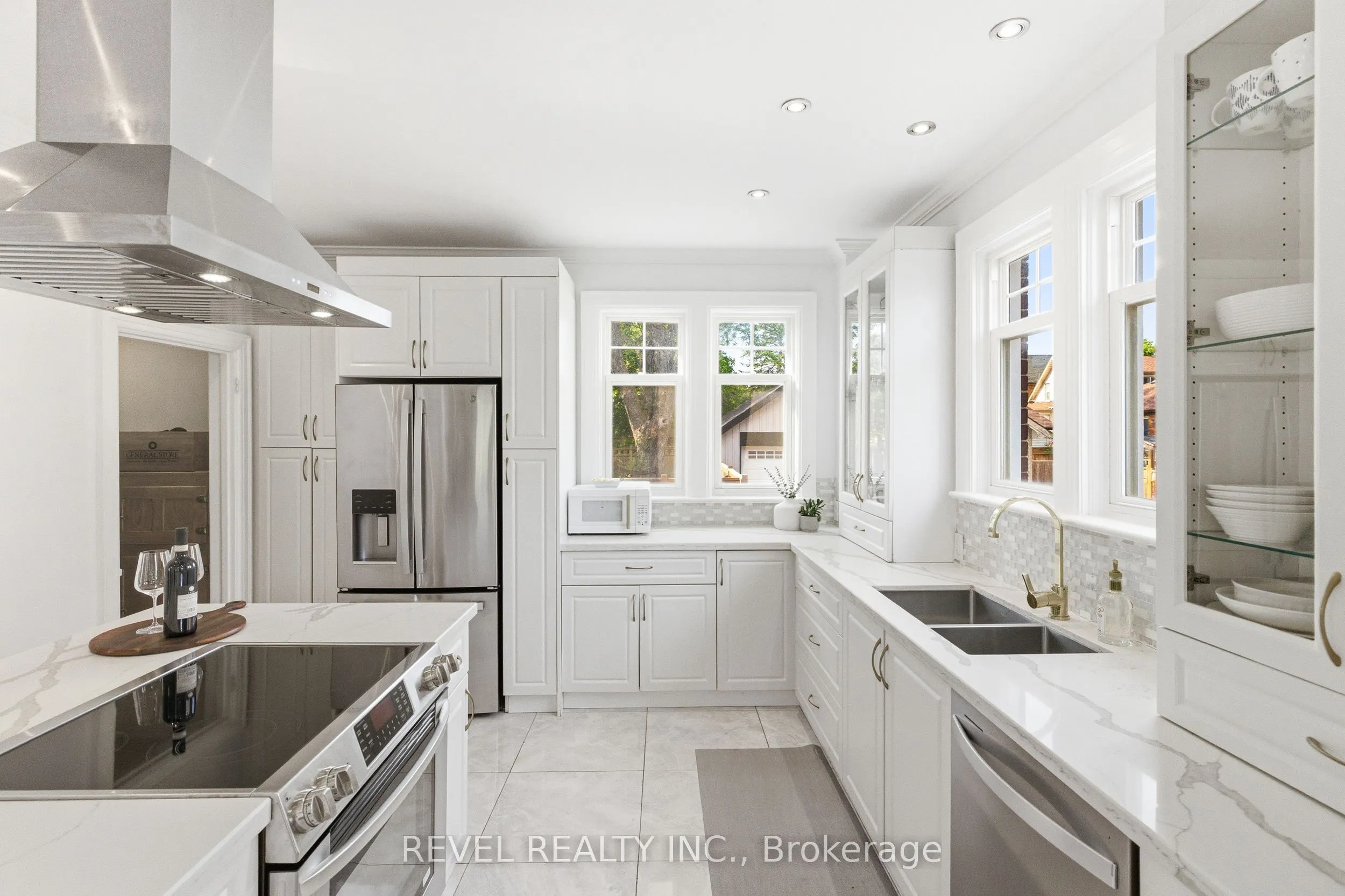 308 King Street E
