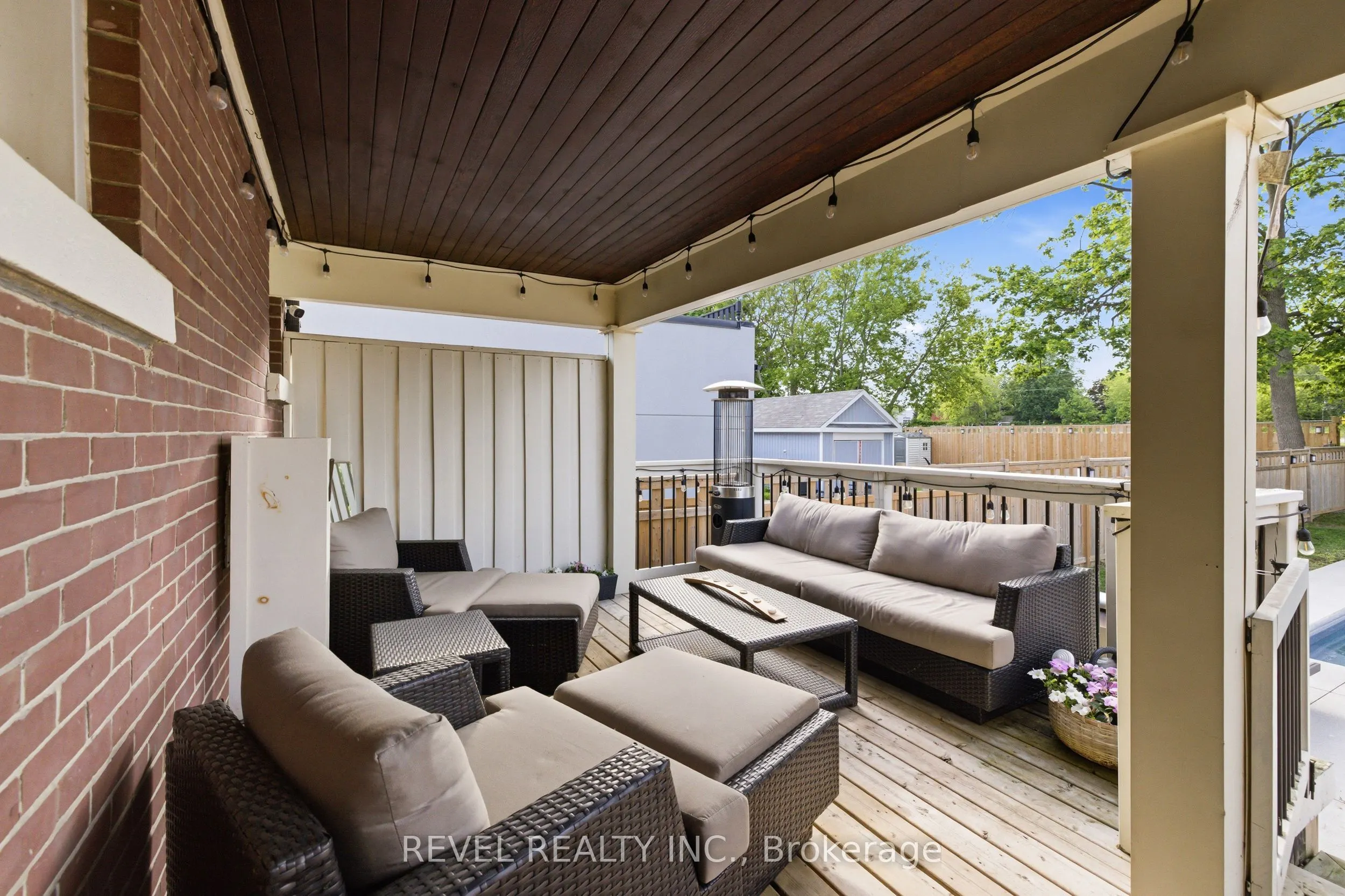 308 King Street E
