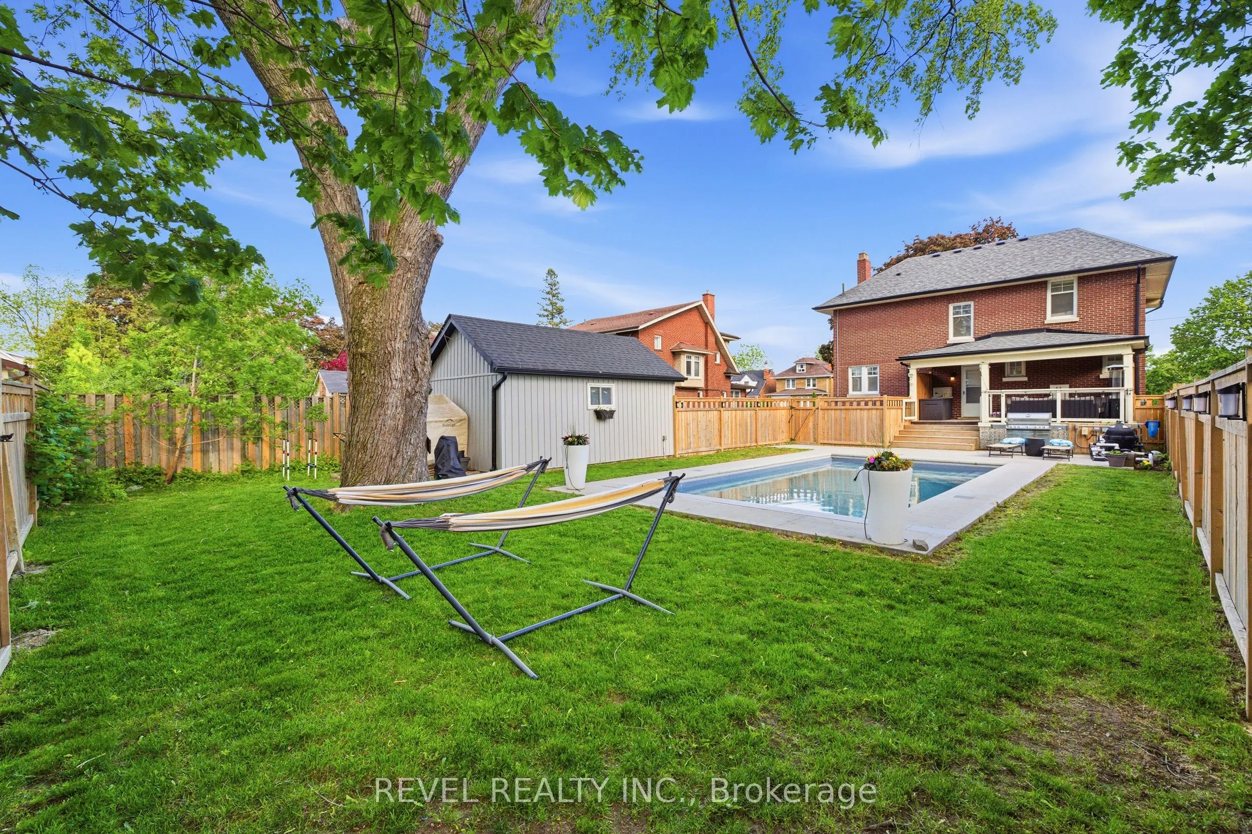 308 King Street E